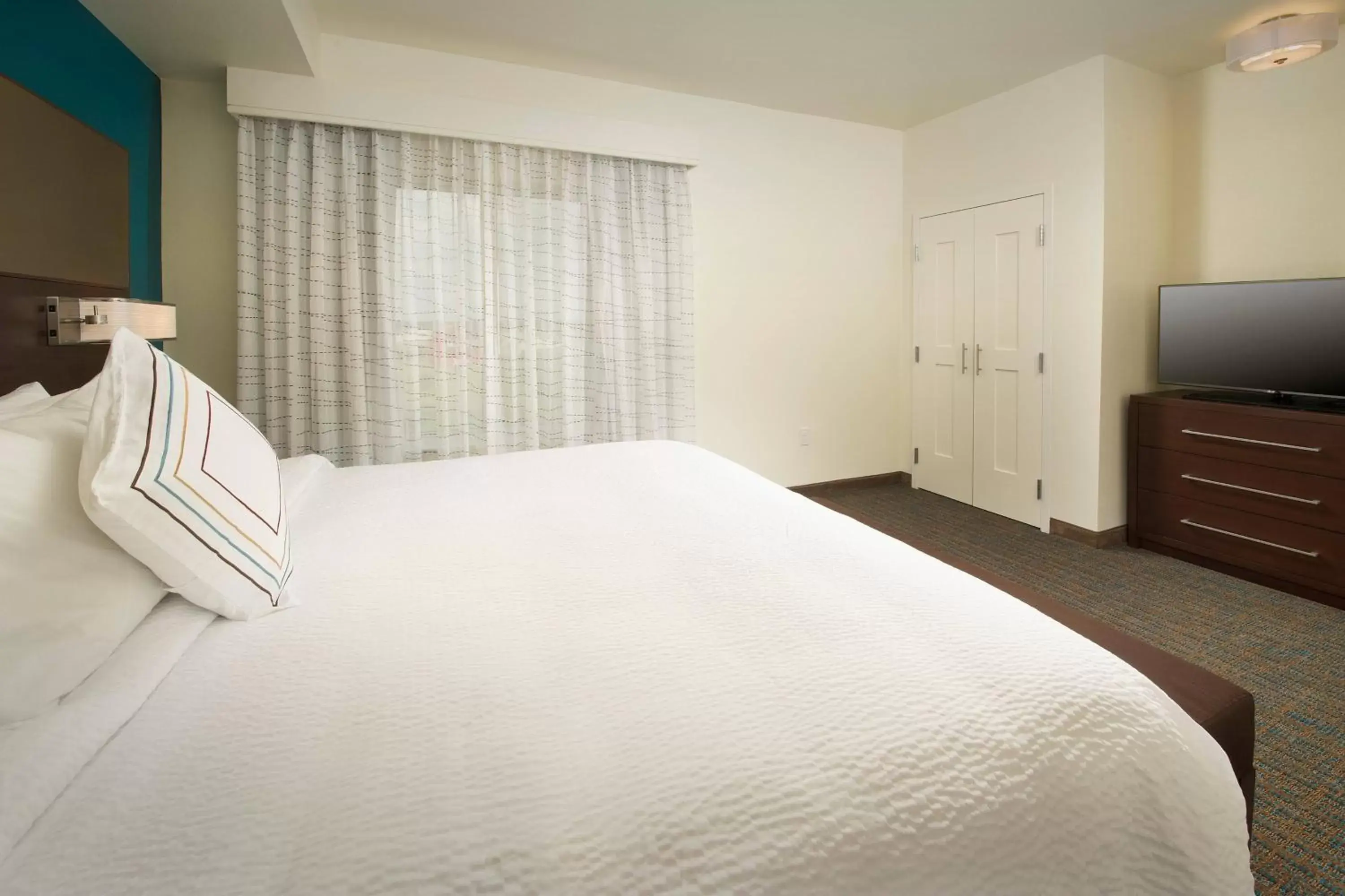 Bedroom, Bed in Residence Inn by Marriott Tyler