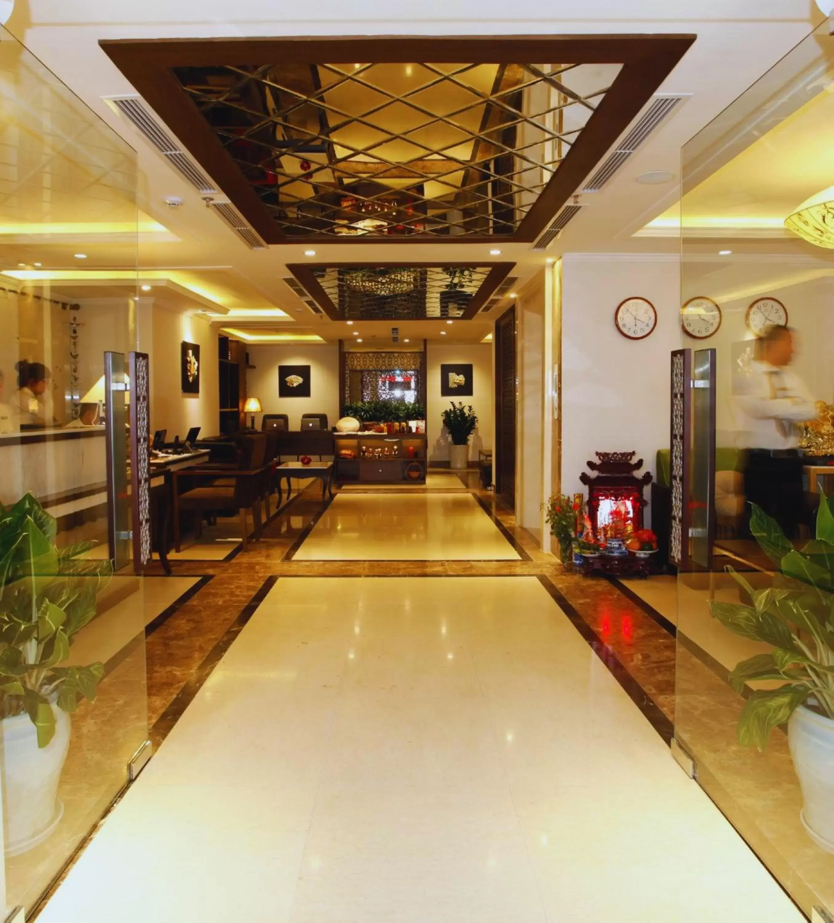 Lobby or reception in Hotel Emerald Waters Classy