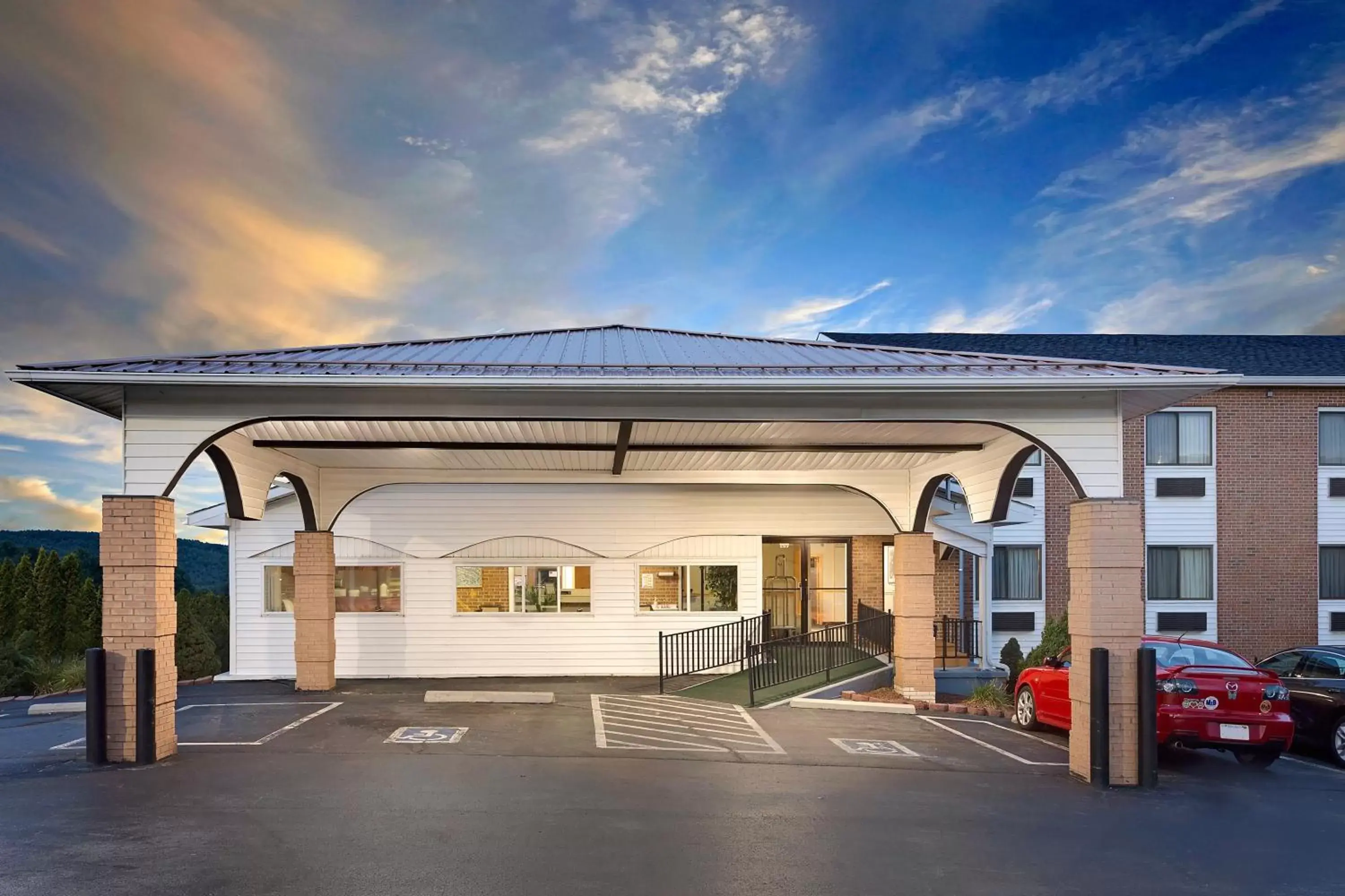 Lobby or reception in Super 8 by Wyndham Hillsville Lobby or reception in Super 8 by Wyndham Hillsville