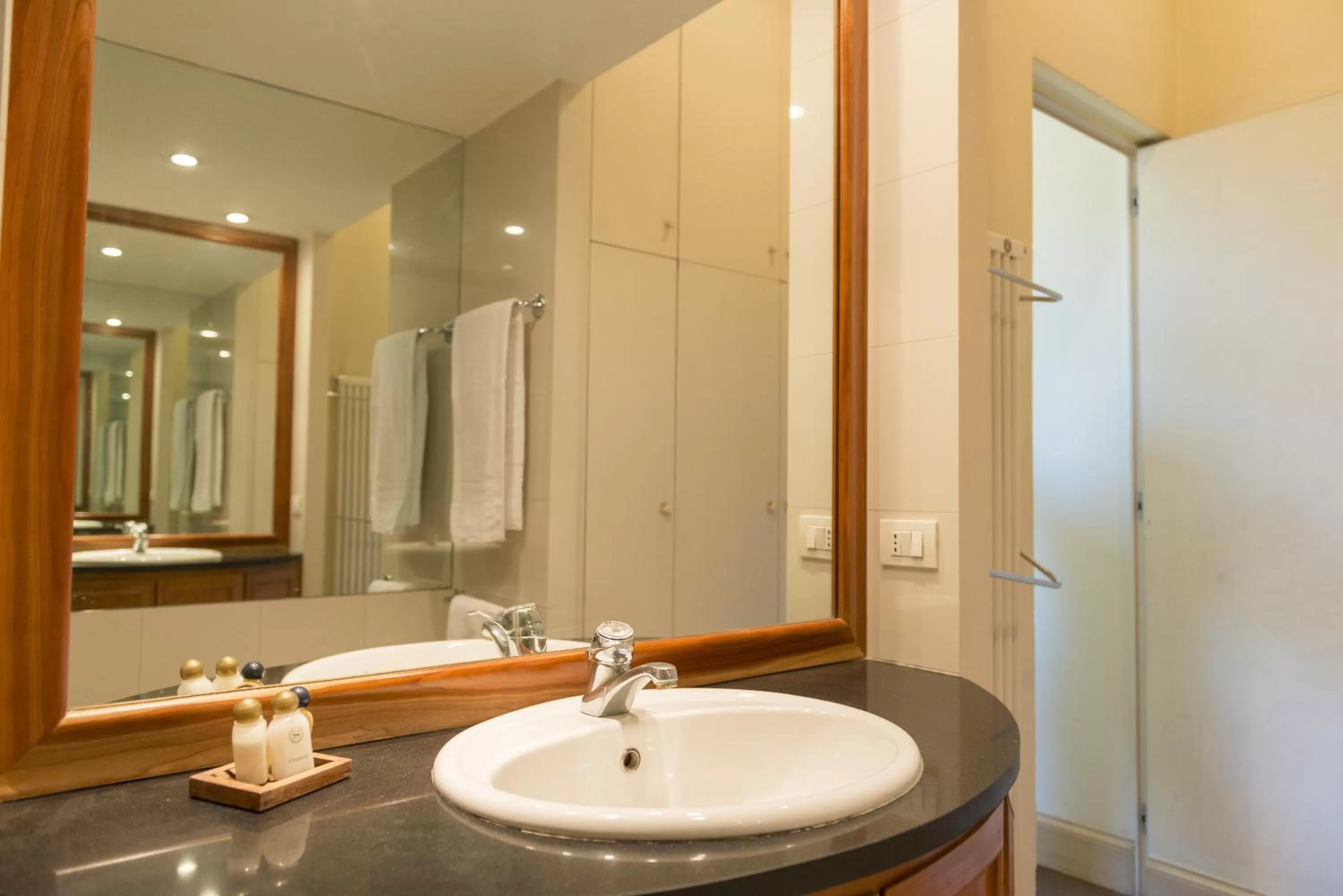 Bathroom in Rome Downtown Suite Bed and Breakfast Aracoeli