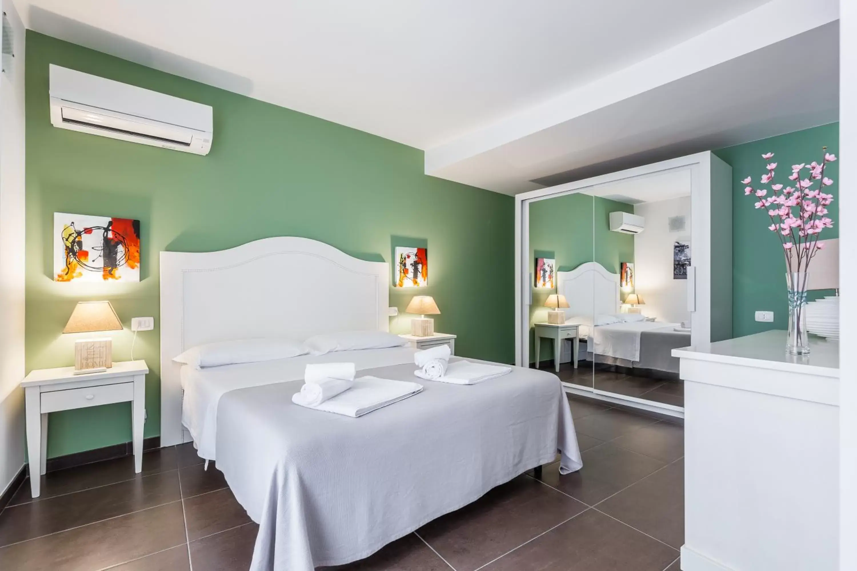 Bed in Modica for Family - Rooms and Apartments