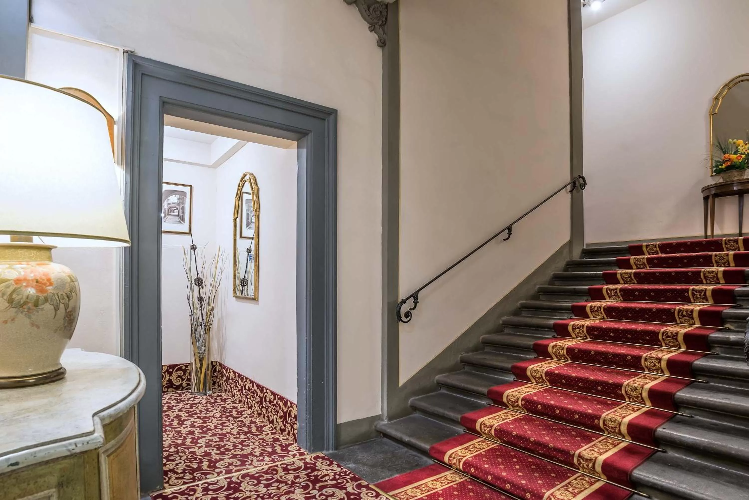 Area and facilities in Hotel Paris