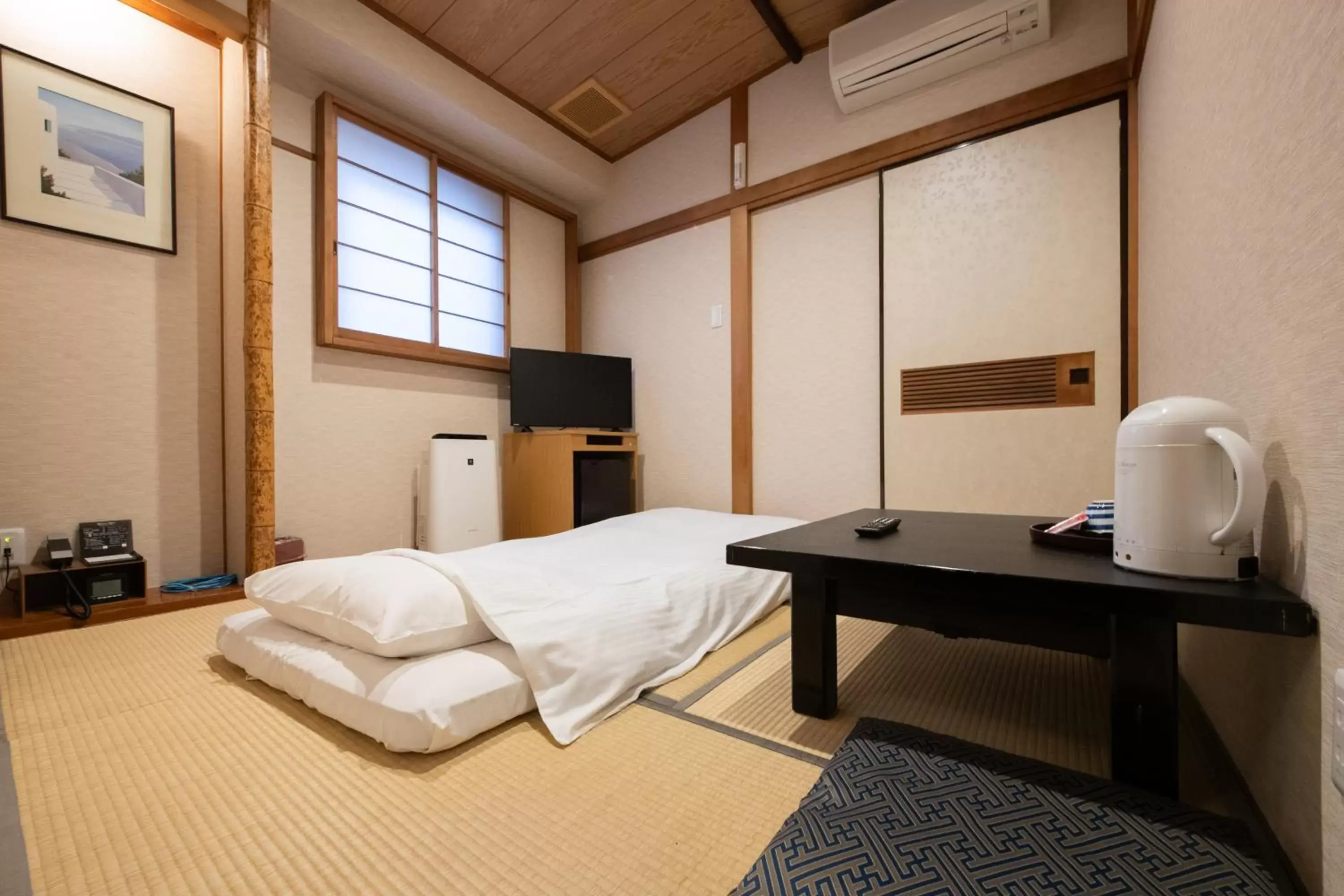 Photo of the whole room, Bed in Ueno First City Hotel