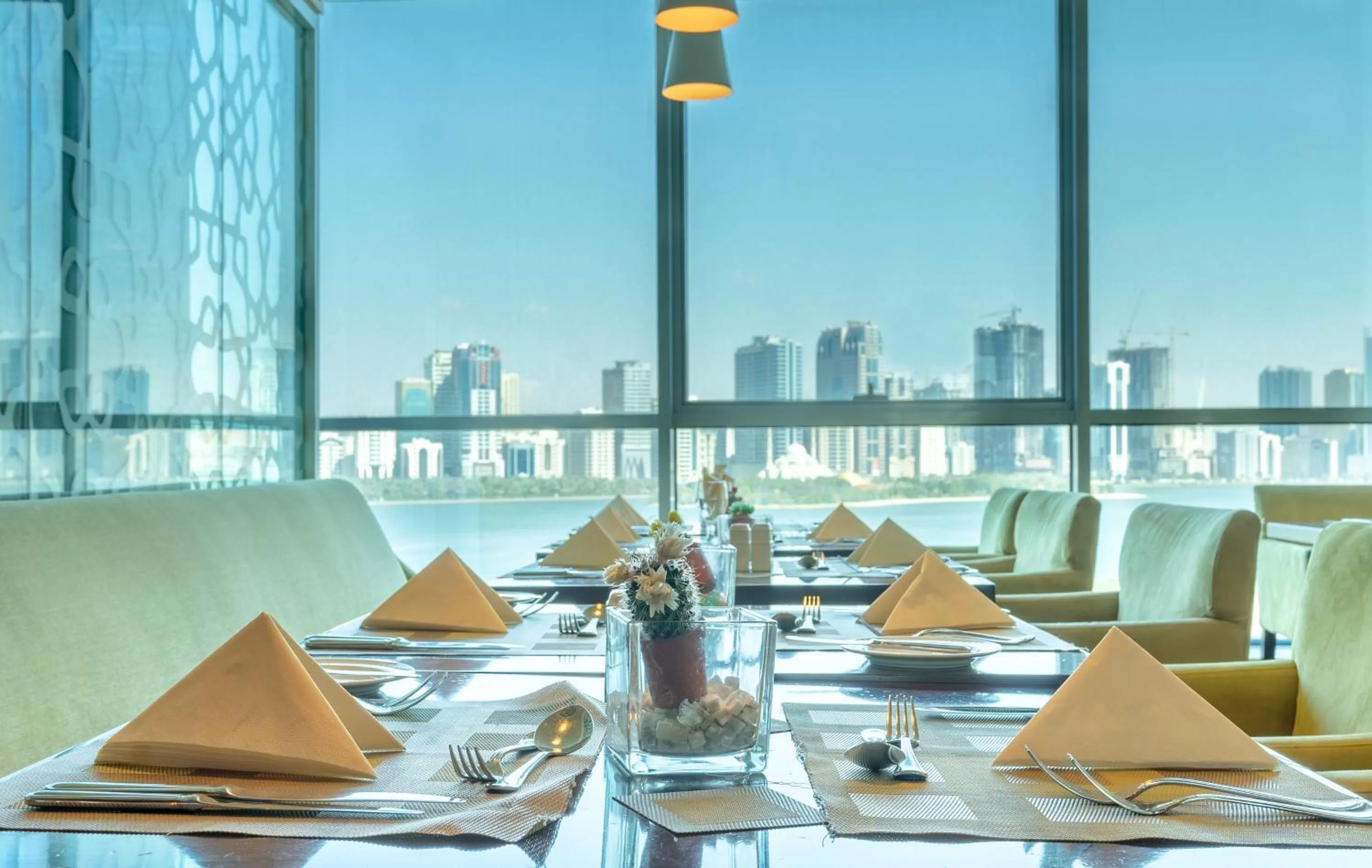 Restaurant/places to eat in Copthorne Hotel Sharjah