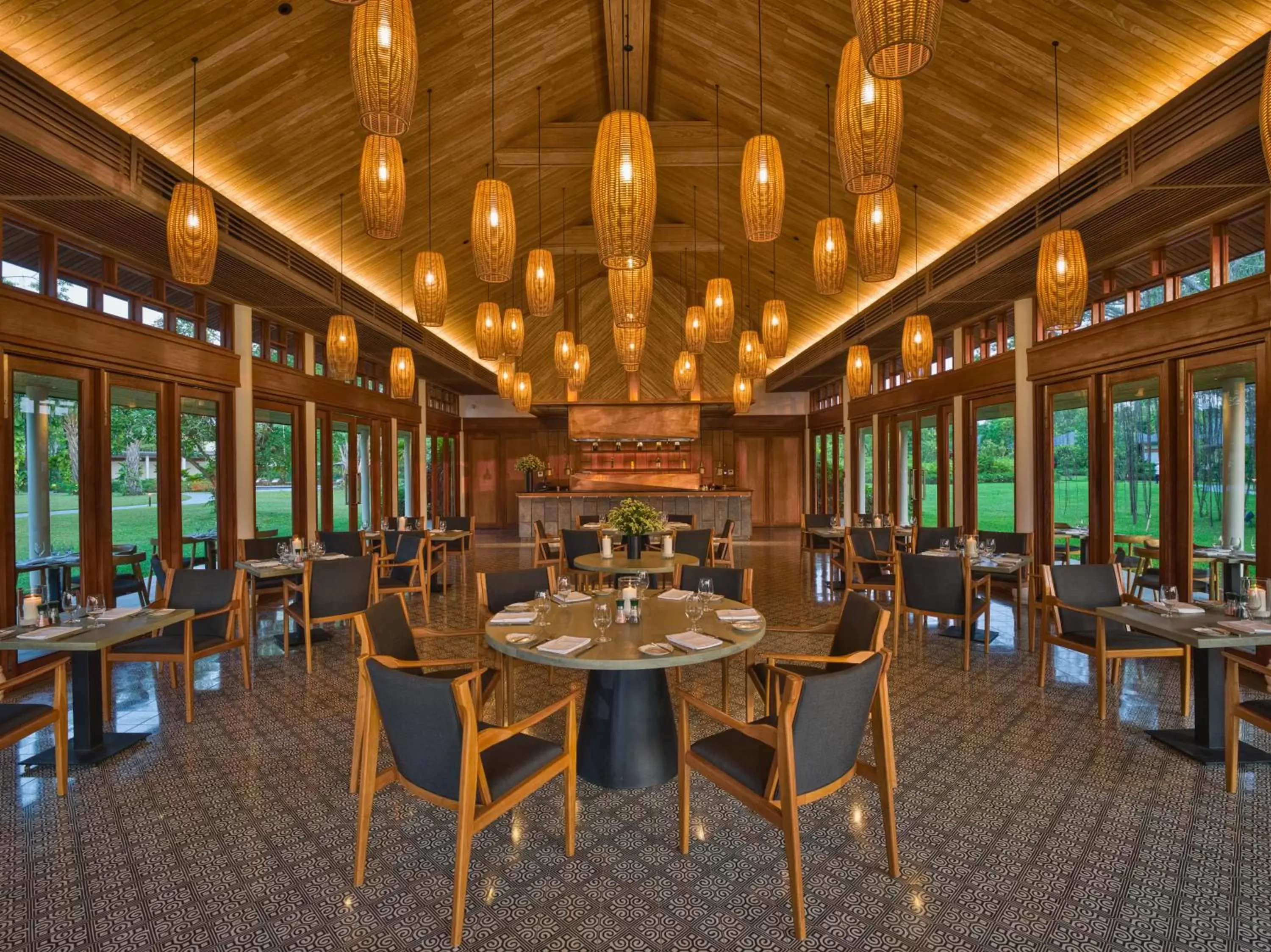 Restaurant/places to eat in Azerai Can Tho Restaurant/places to eat in Azerai Can Tho