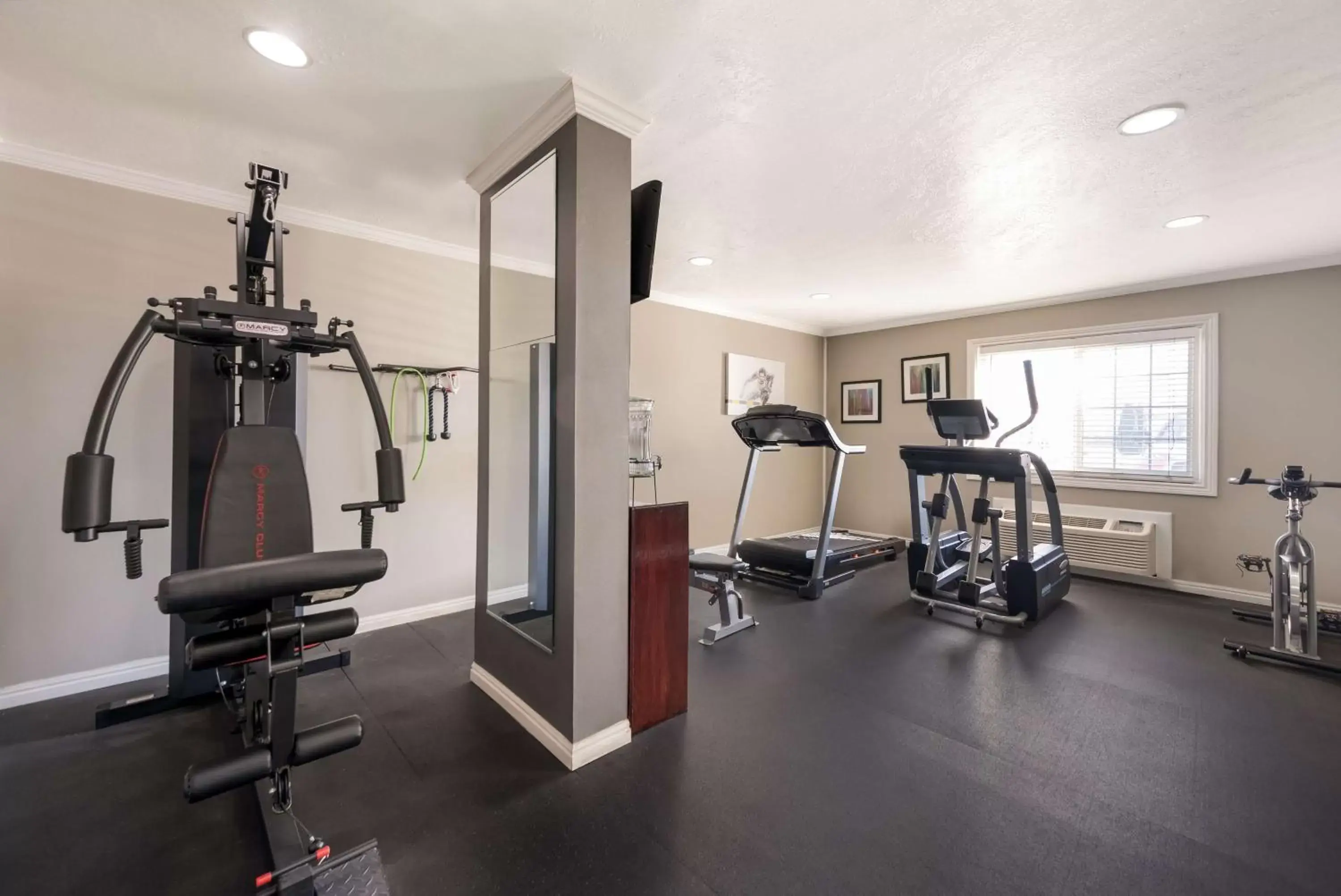 Fitness centre/facilities in Best Western Mountain View Inn Fitness centre/facilities in Best Western Mountain View Inn