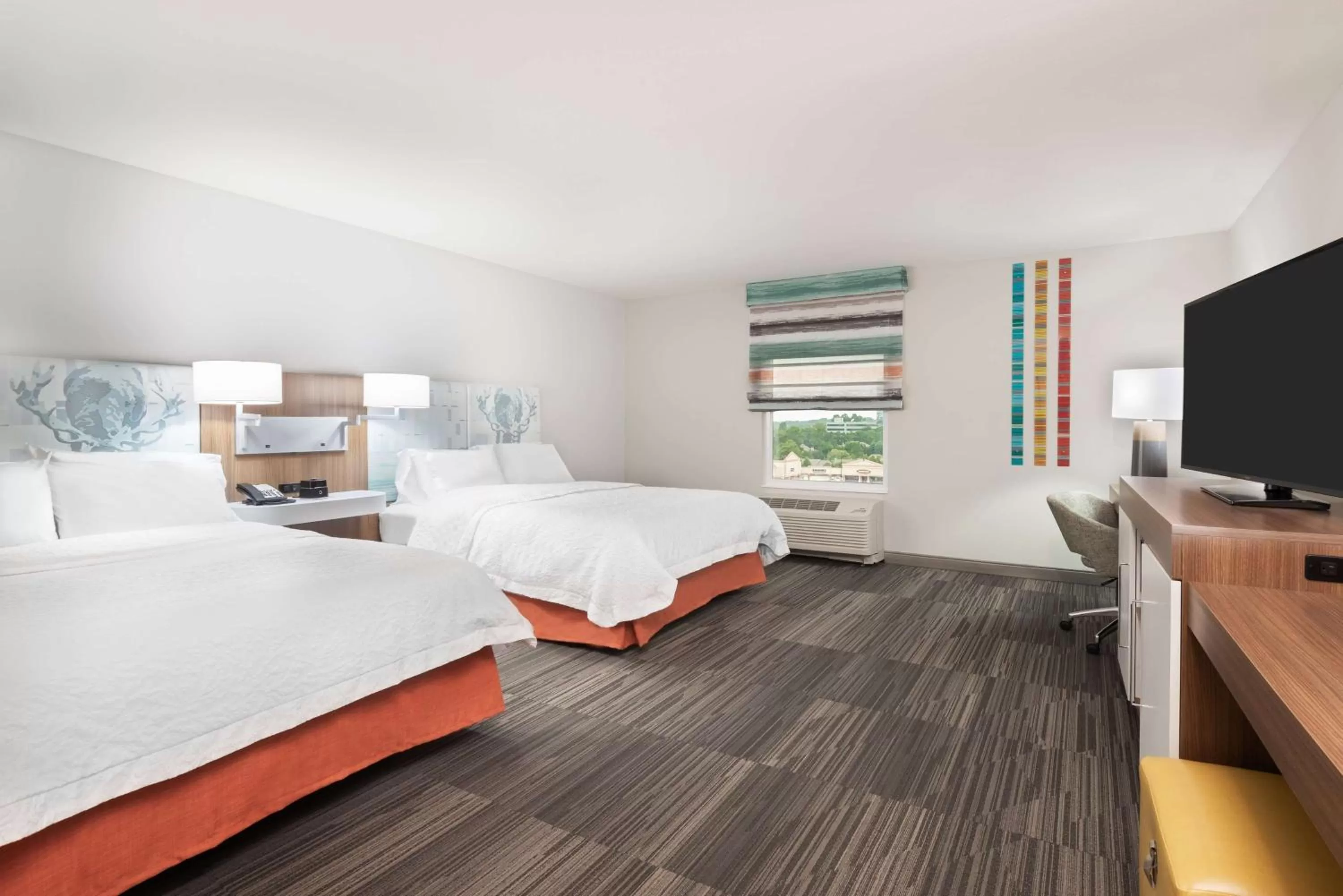 Bedroom, Bed in Hampton Inn & Suites Atlanta Buckhead Place