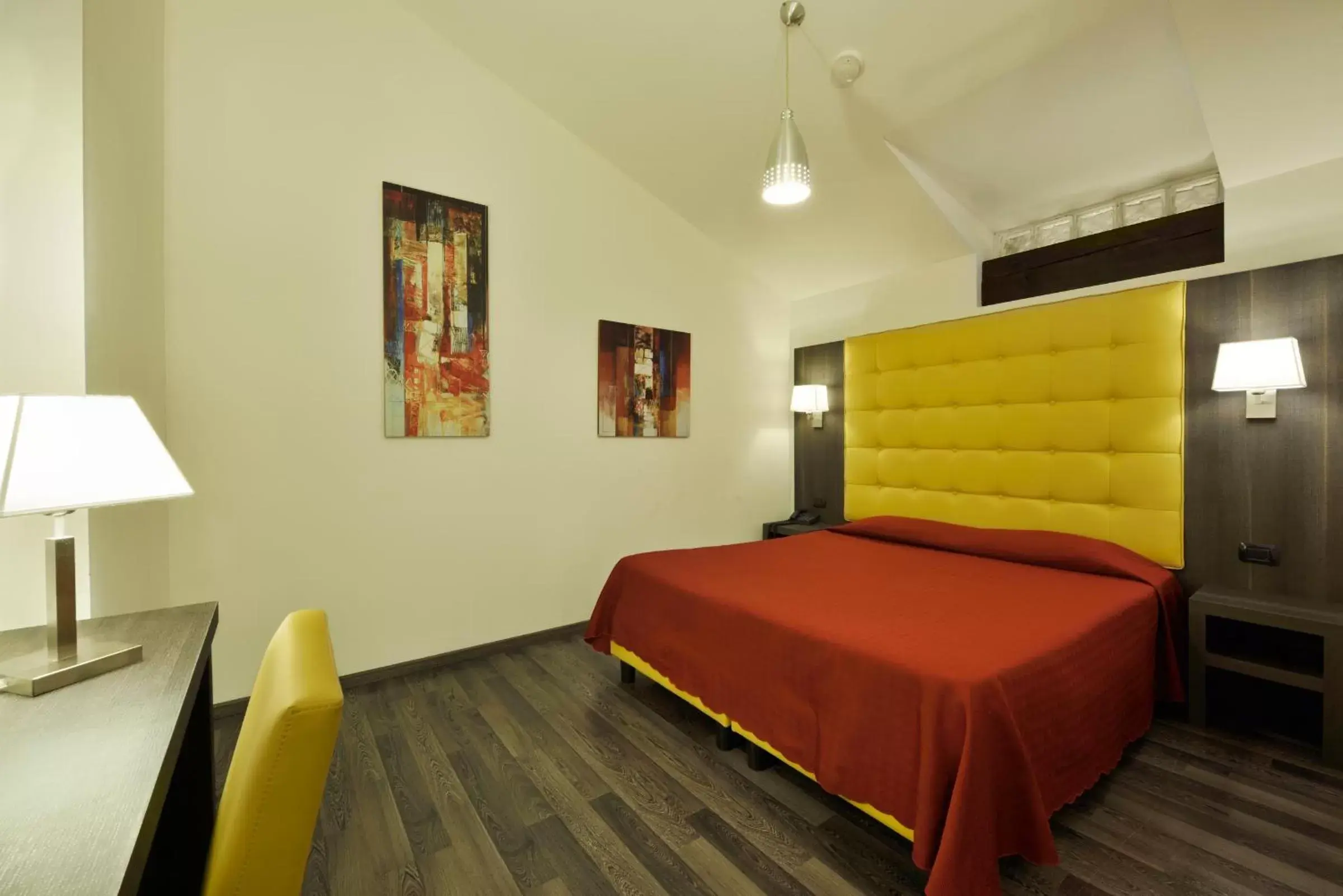 Bedroom, Bed in Hotel Villa Glicini