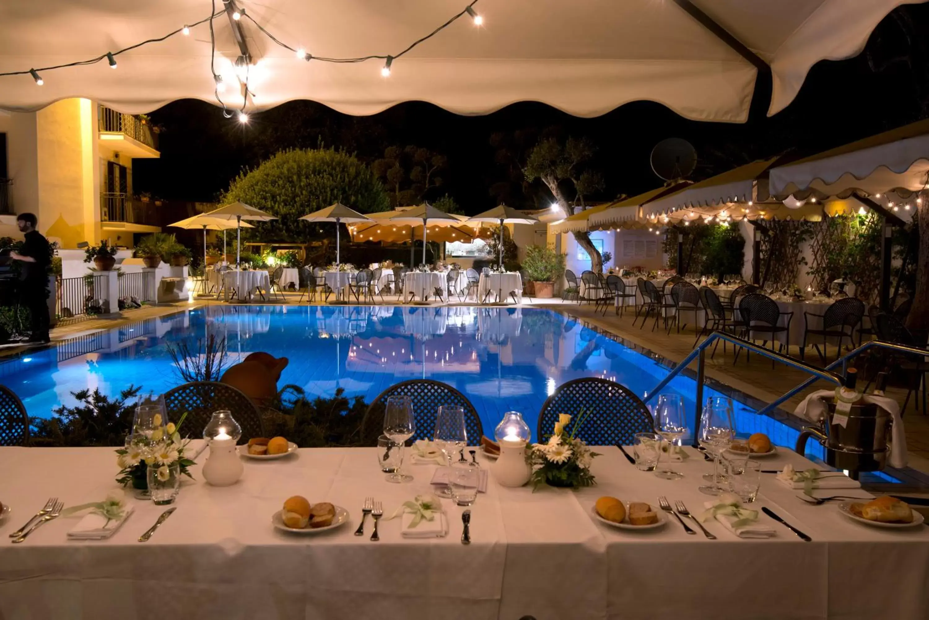 Restaurant/places to eat, Swimming Pool in Hotel Villa Durrueli Resort & Spa