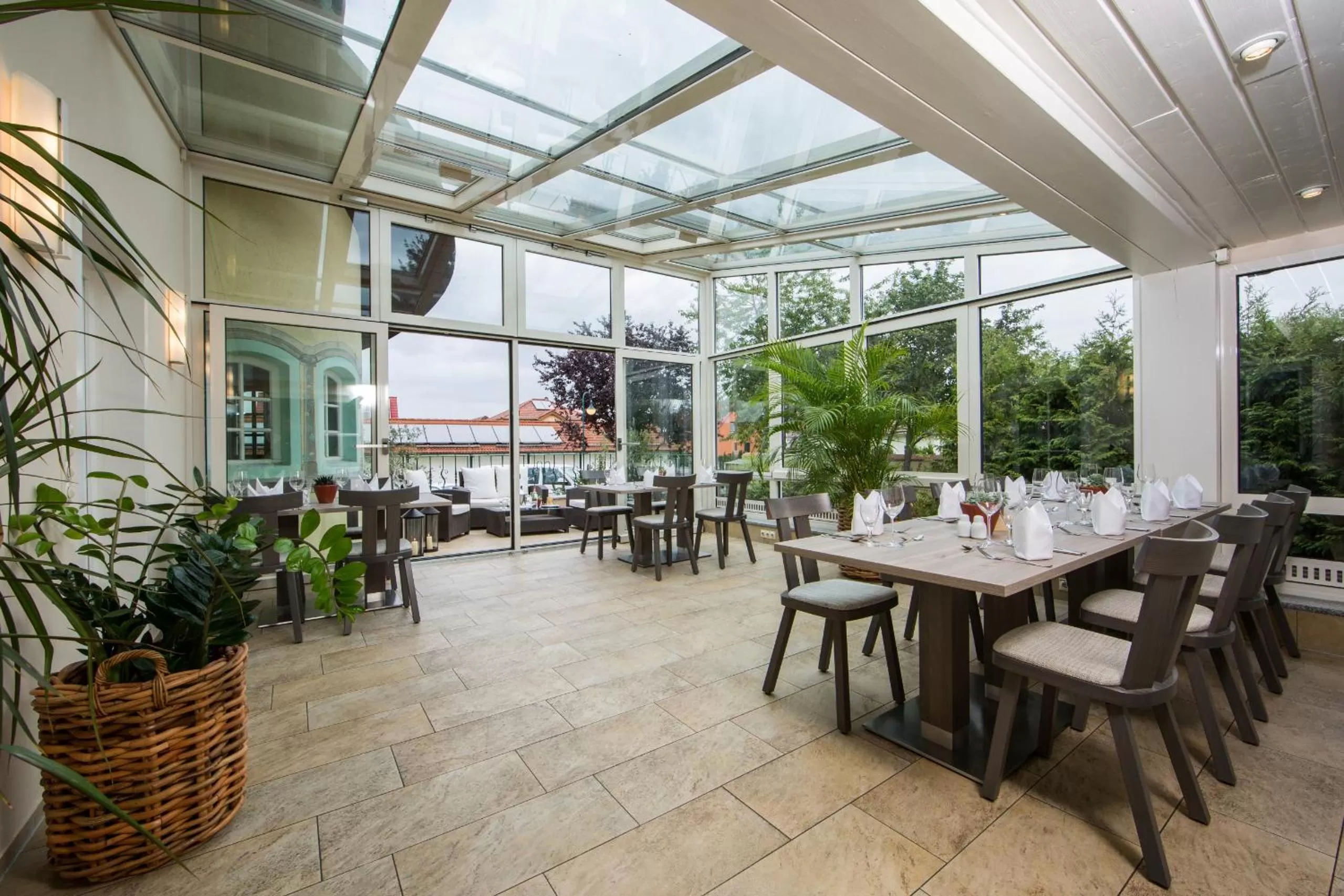 Restaurant/places to eat in Hotel Linderhof