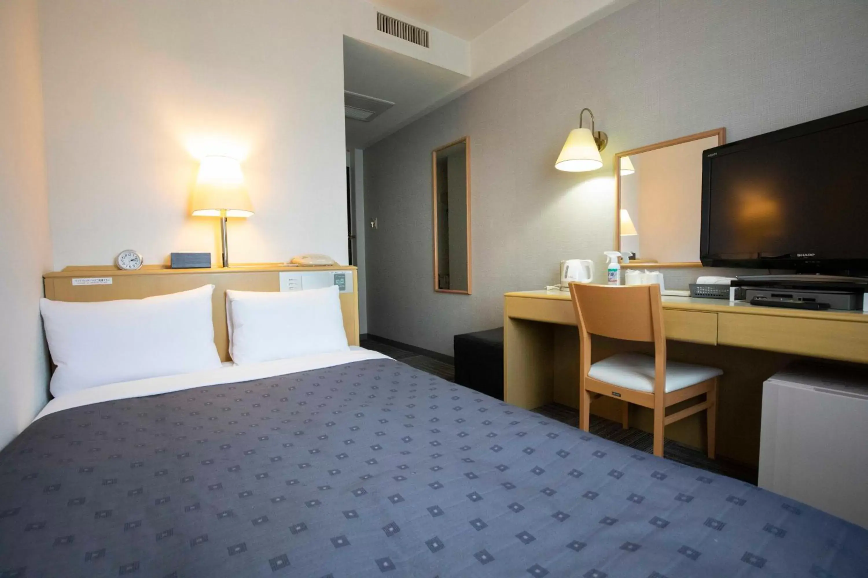 Double Room with Small Double Bed - Smoking in Court Hotel Mito