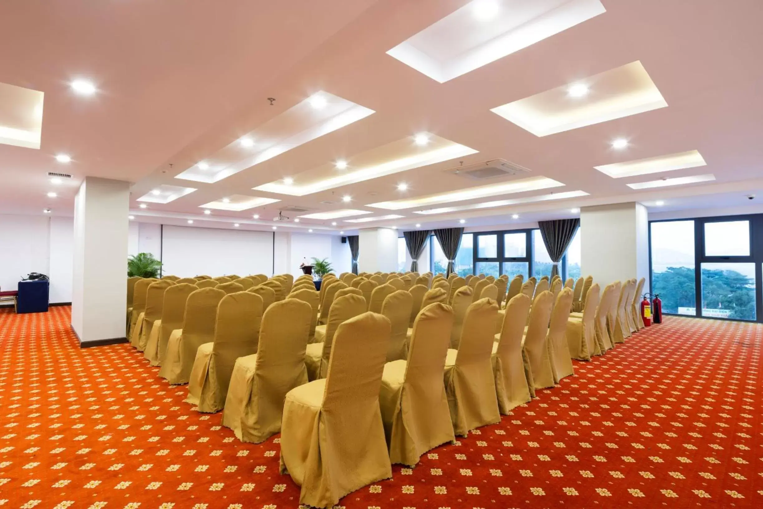 Banquet/Function facilities in Xavia Hotel