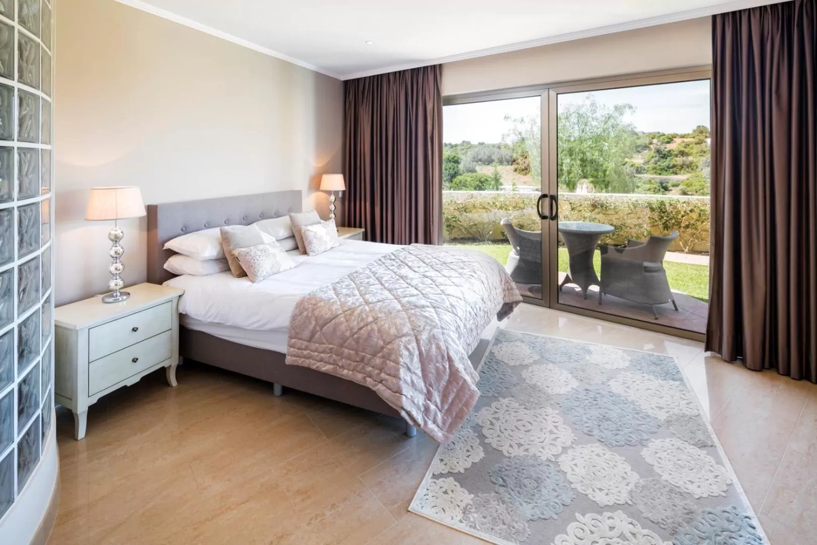 Bed in Vila Castelo Parque