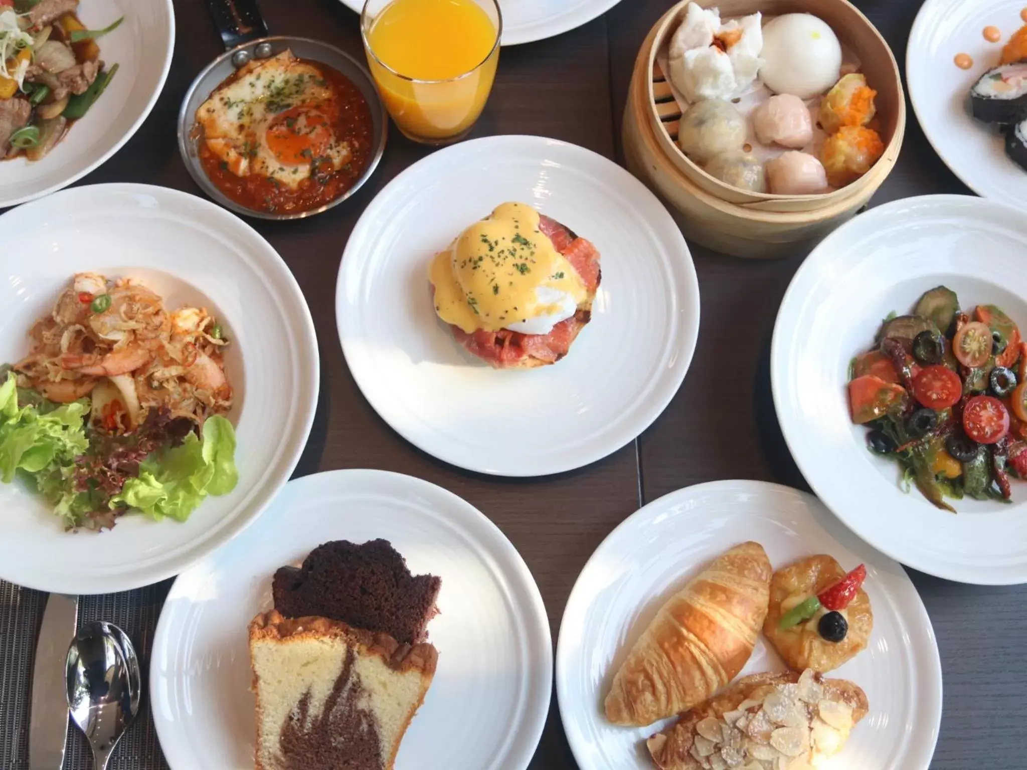 Breakfast in Chatrium Grand Bangkok Breakfast in Chatrium Grand Bangkok