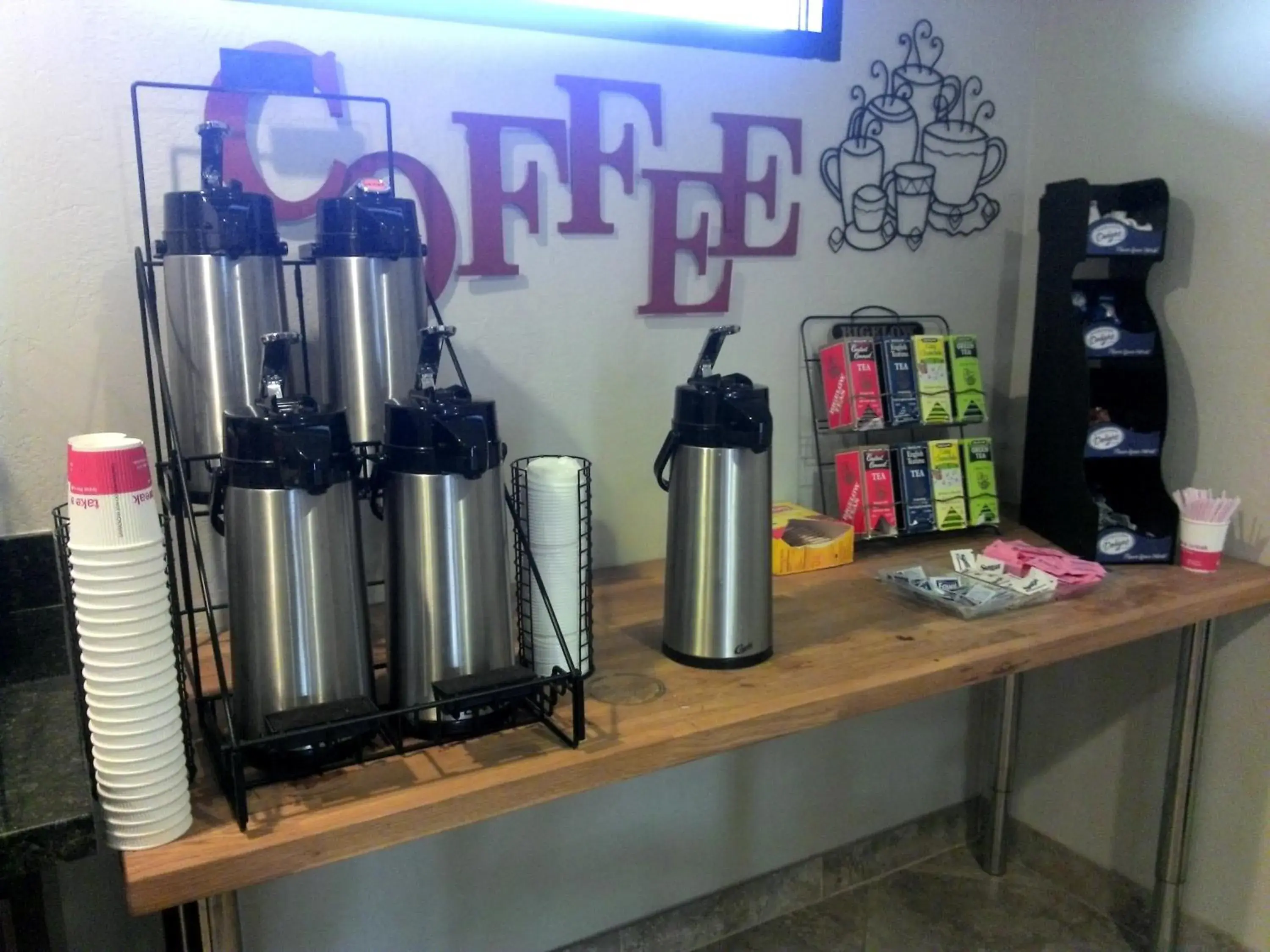 Coffee/tea facilities in Ramada by Wyndham Tempe/At Arizona Mills Mall
