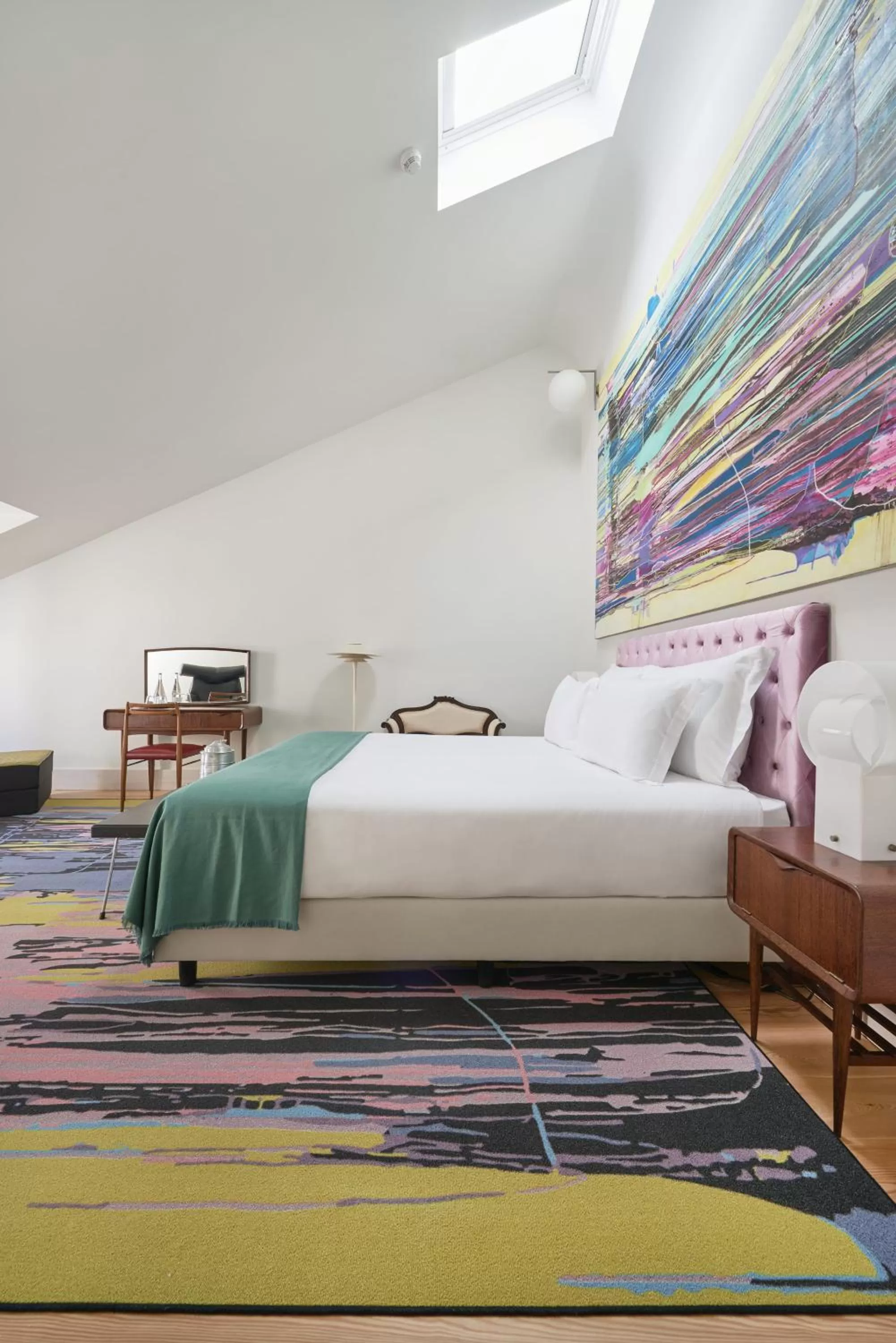 Bed in Cais Urban Lodge