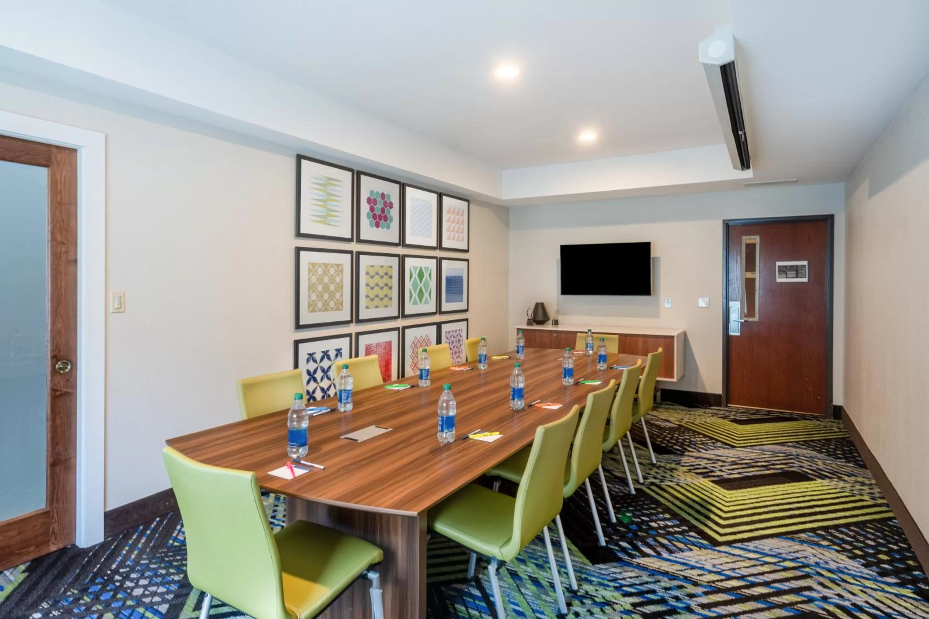Meeting/conference room in Holiday Inn Express & Suites Tell City by IHG