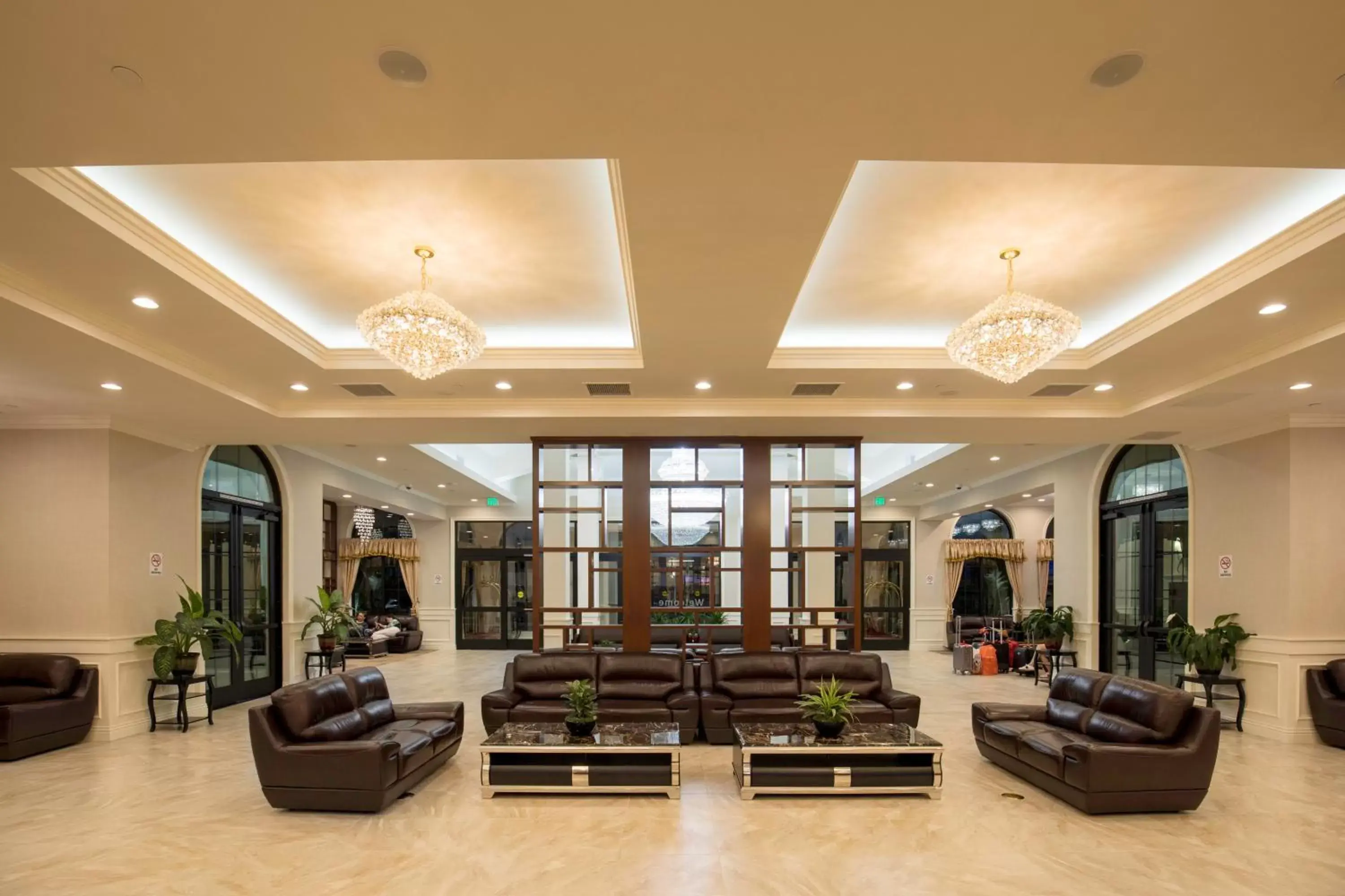 Property building, Lobby/Reception in Holiday Inn El Monte - Los Angeles, an IHG Hotel