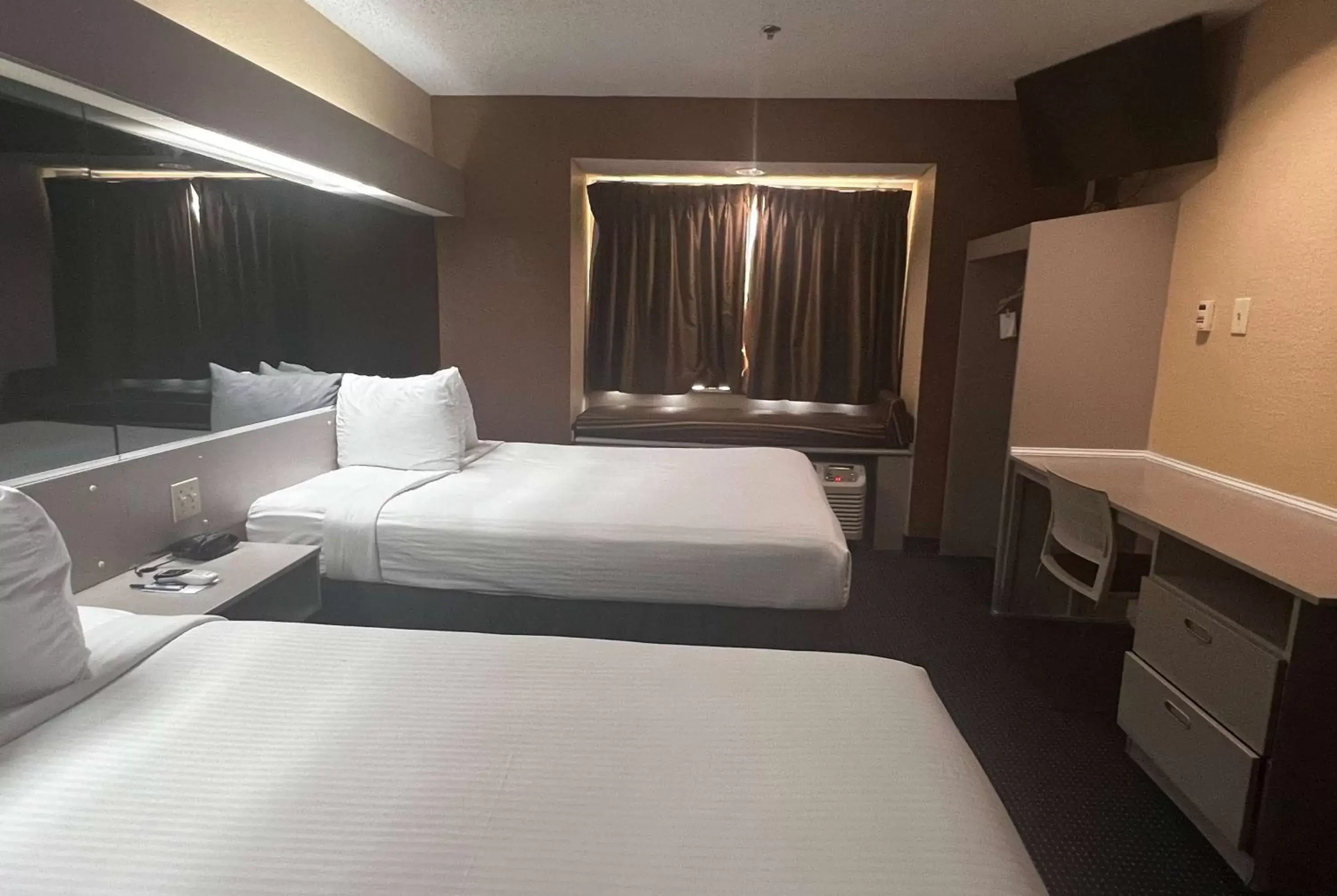 Photo of the whole room, Bed in Microtel Inn & Suites by Wyndham Houston/Webster/Nasa/Clearlake Photo of the whole room, Bed in Microtel Inn & Suites by Wyndham Houston/Webster/Nasa/Clearlake