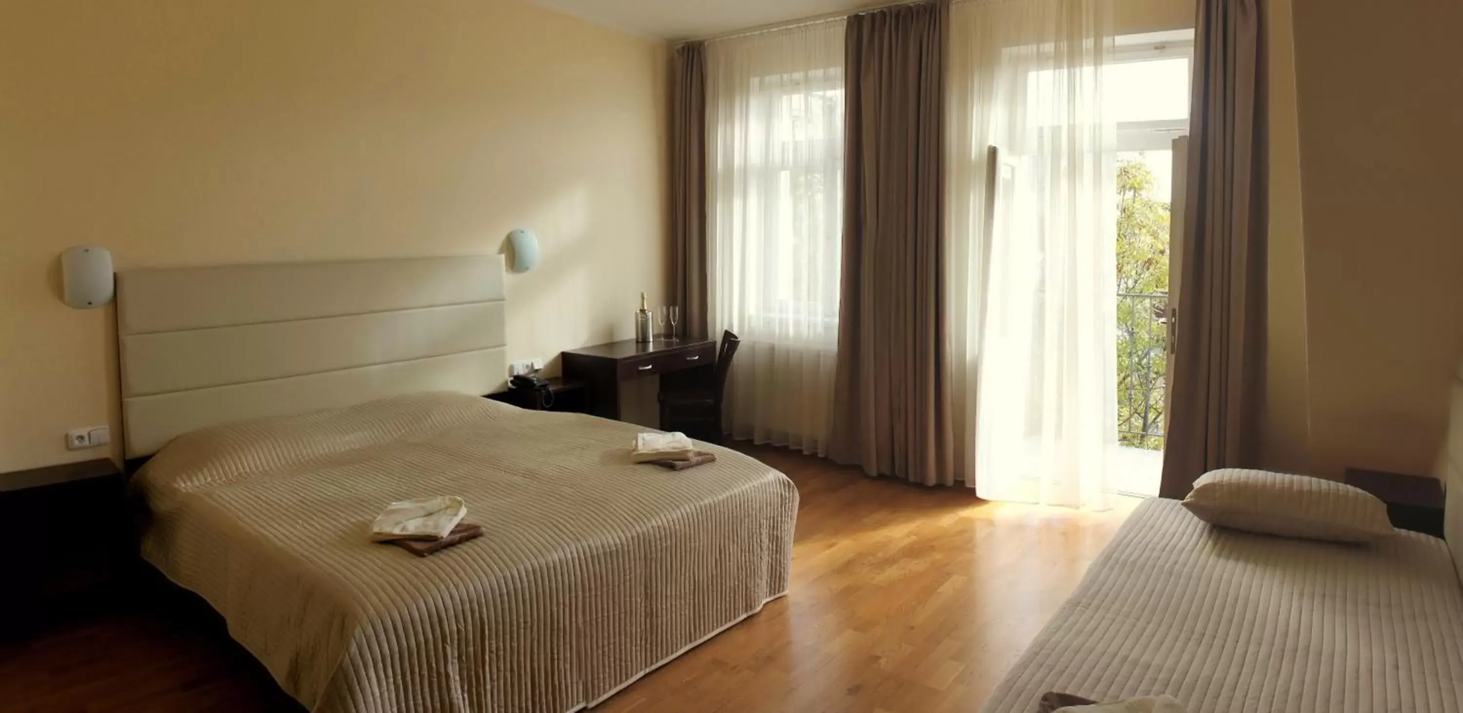 Bedroom, Bed in Hotel Trevi