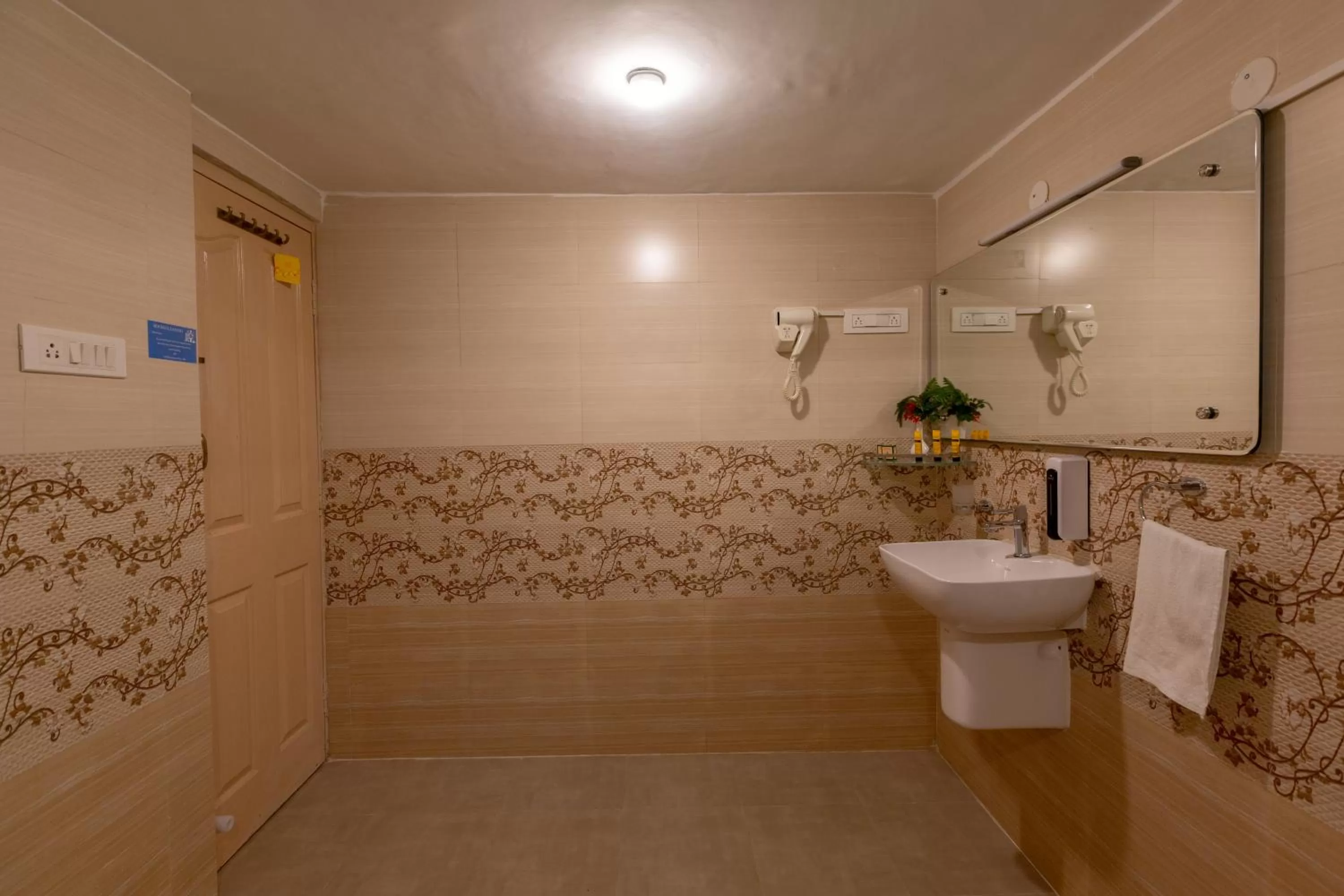 KSTDC Hotel Mayura Bhuvaneshwari Kamalapur