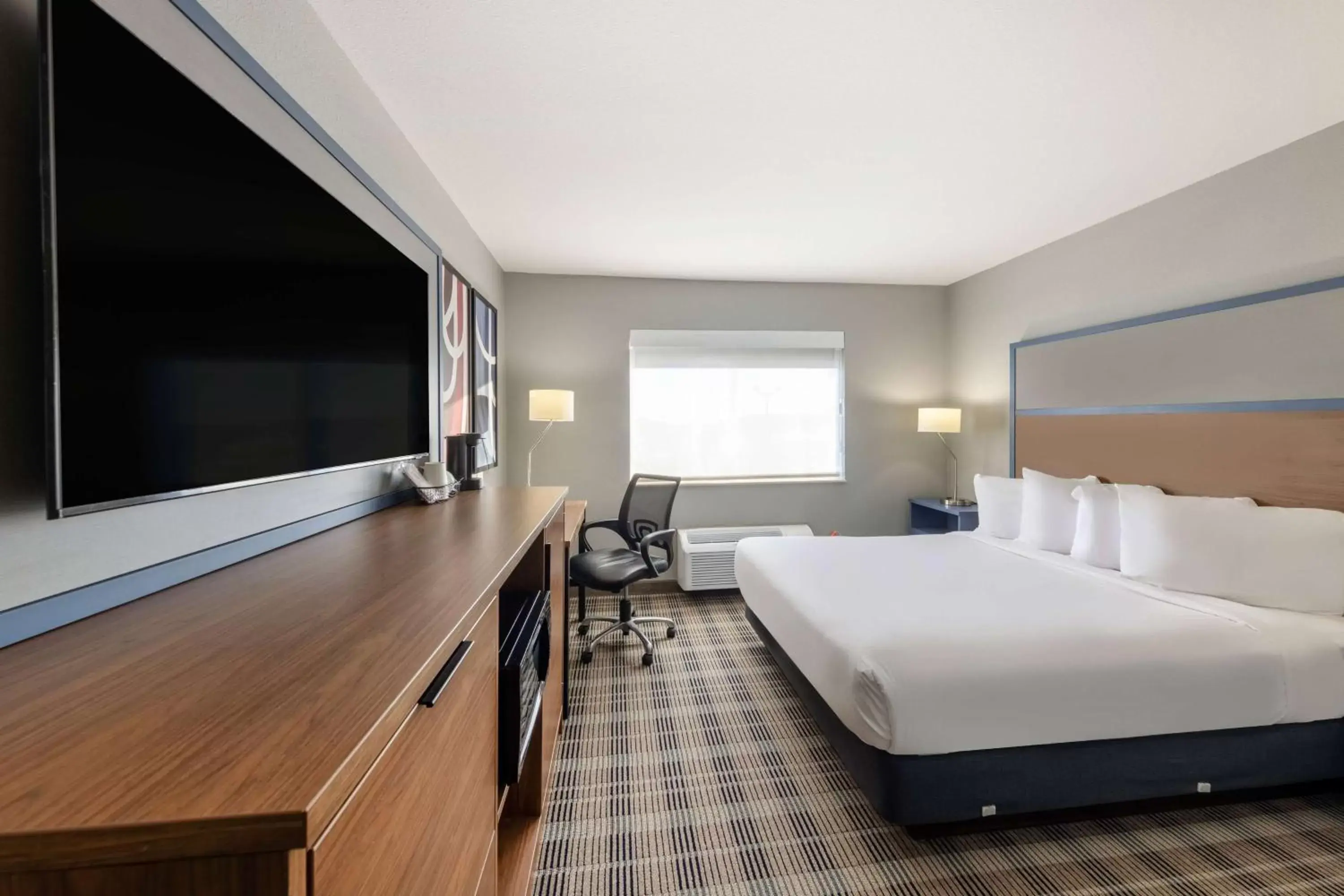 Photo of the whole room in AmericInn by Wyndham Duluth