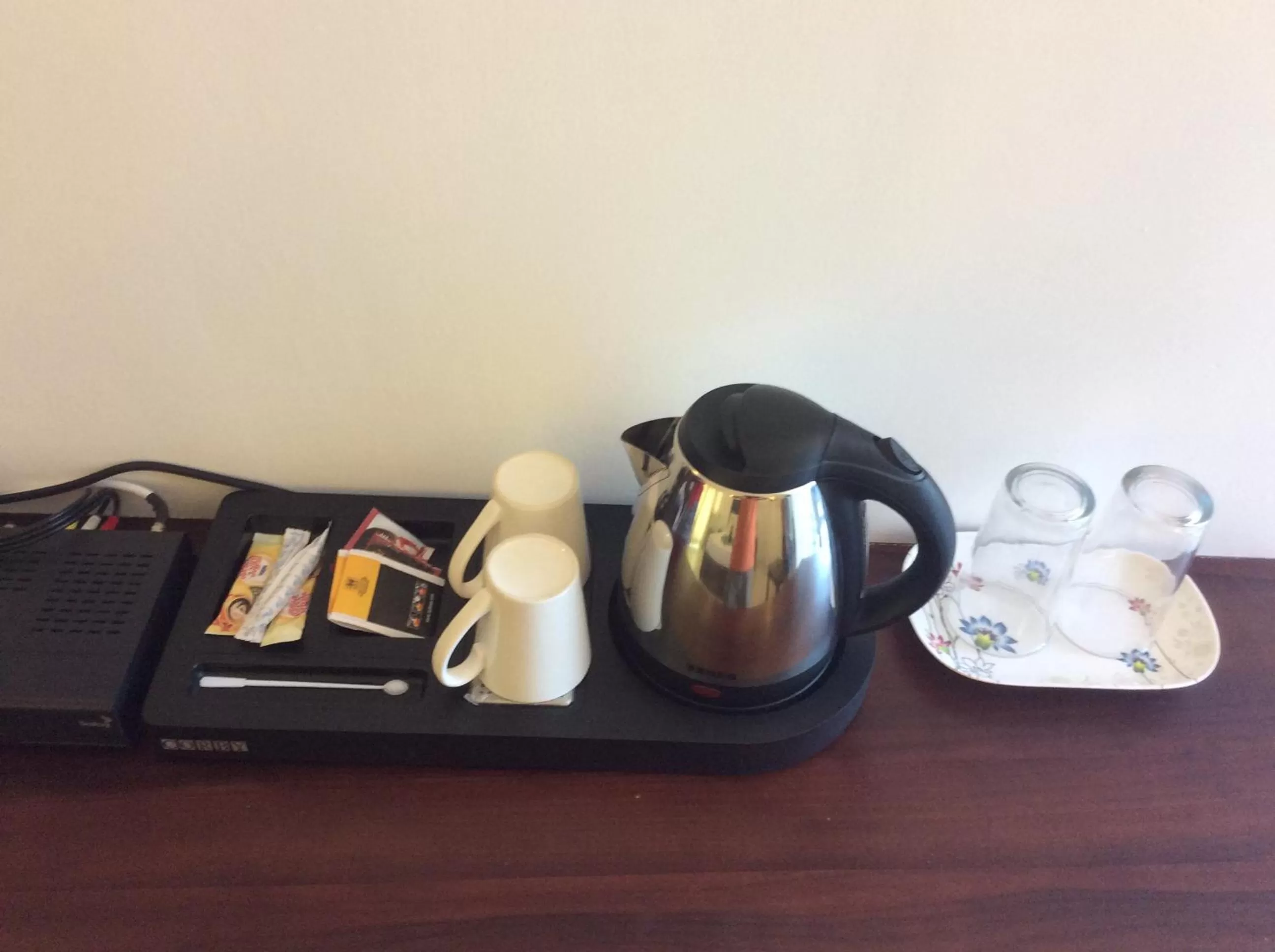 Coffee/Tea Facilities in Lemazone Inn