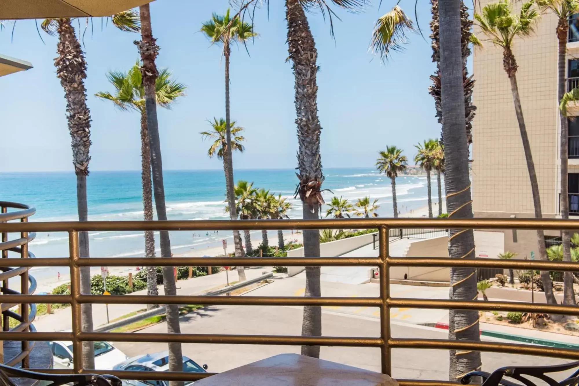 Balcony/Terrace in Pacific Terrace Hotel