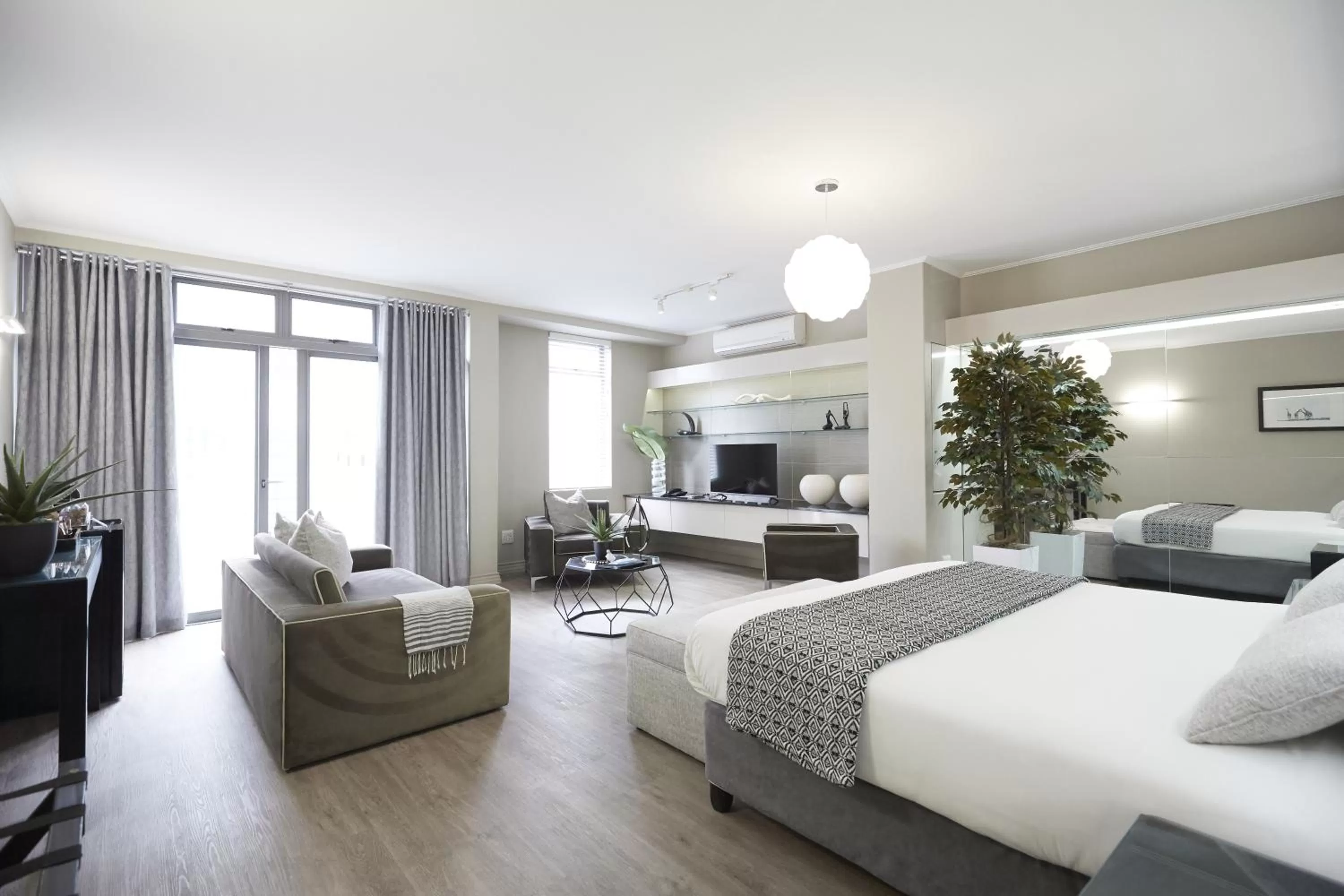 Bed in The Hyde All Suite Hotel