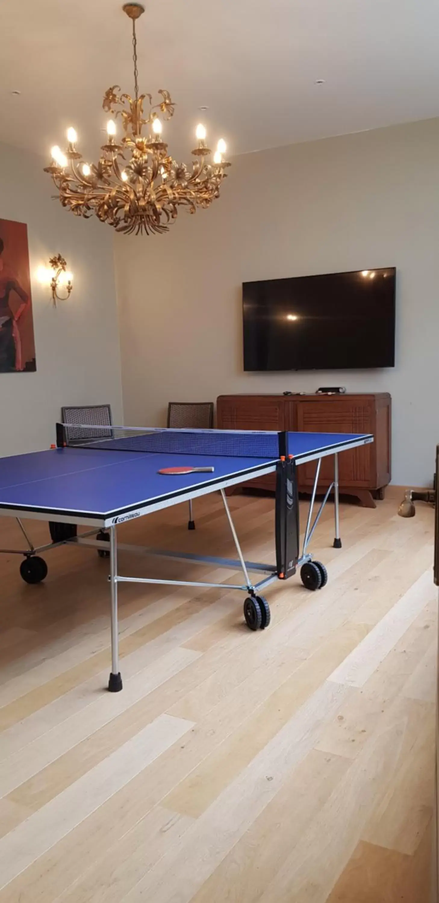 Table tennis, Billiards in Les Cabines