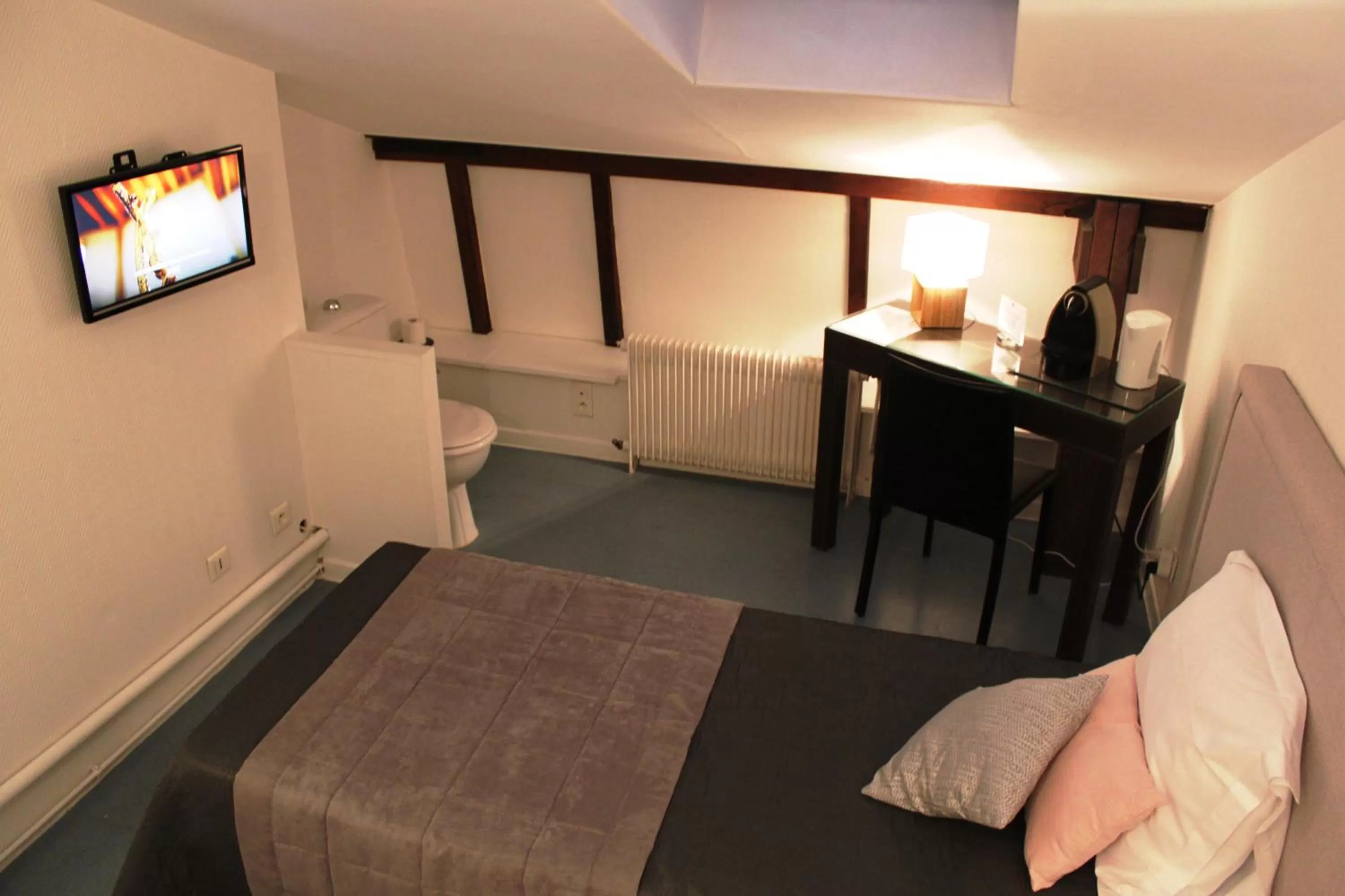 Bed in Résidence et Chambres d'Hôtes de La Porte d'Arras