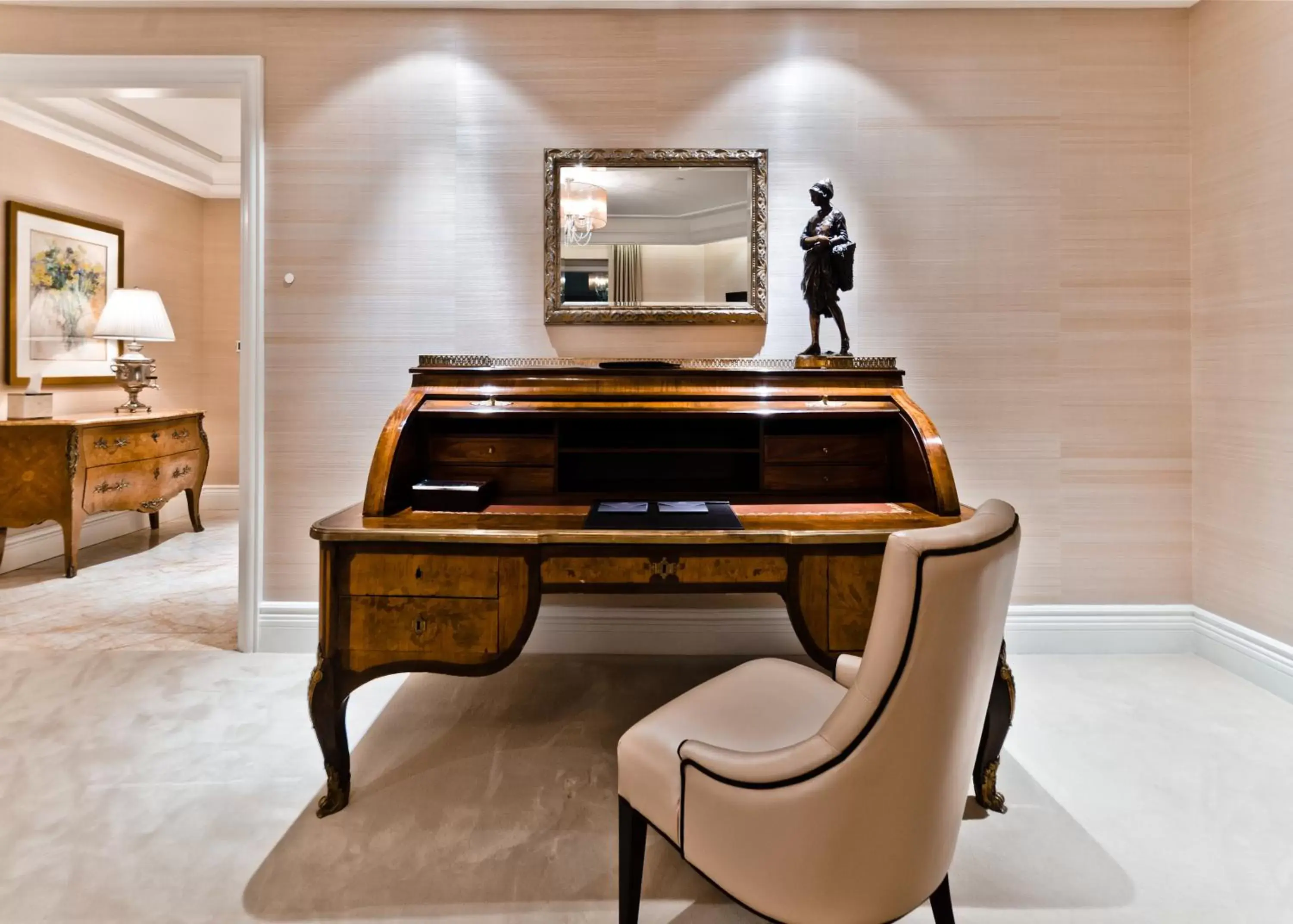 Bedroom in The Ritz-Carlton, Montreal