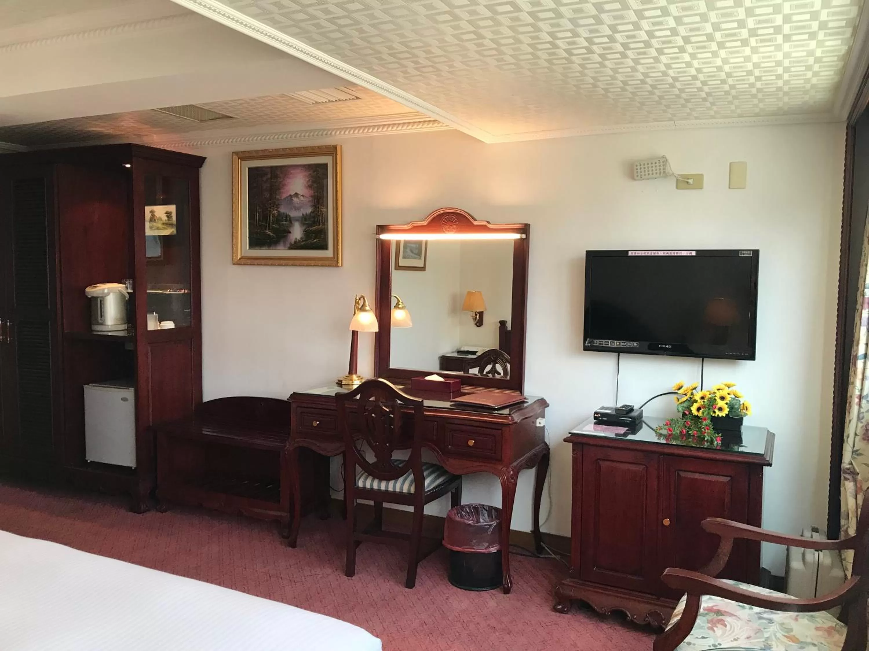 TV and multimedia, Bed in Sunrise Hotel