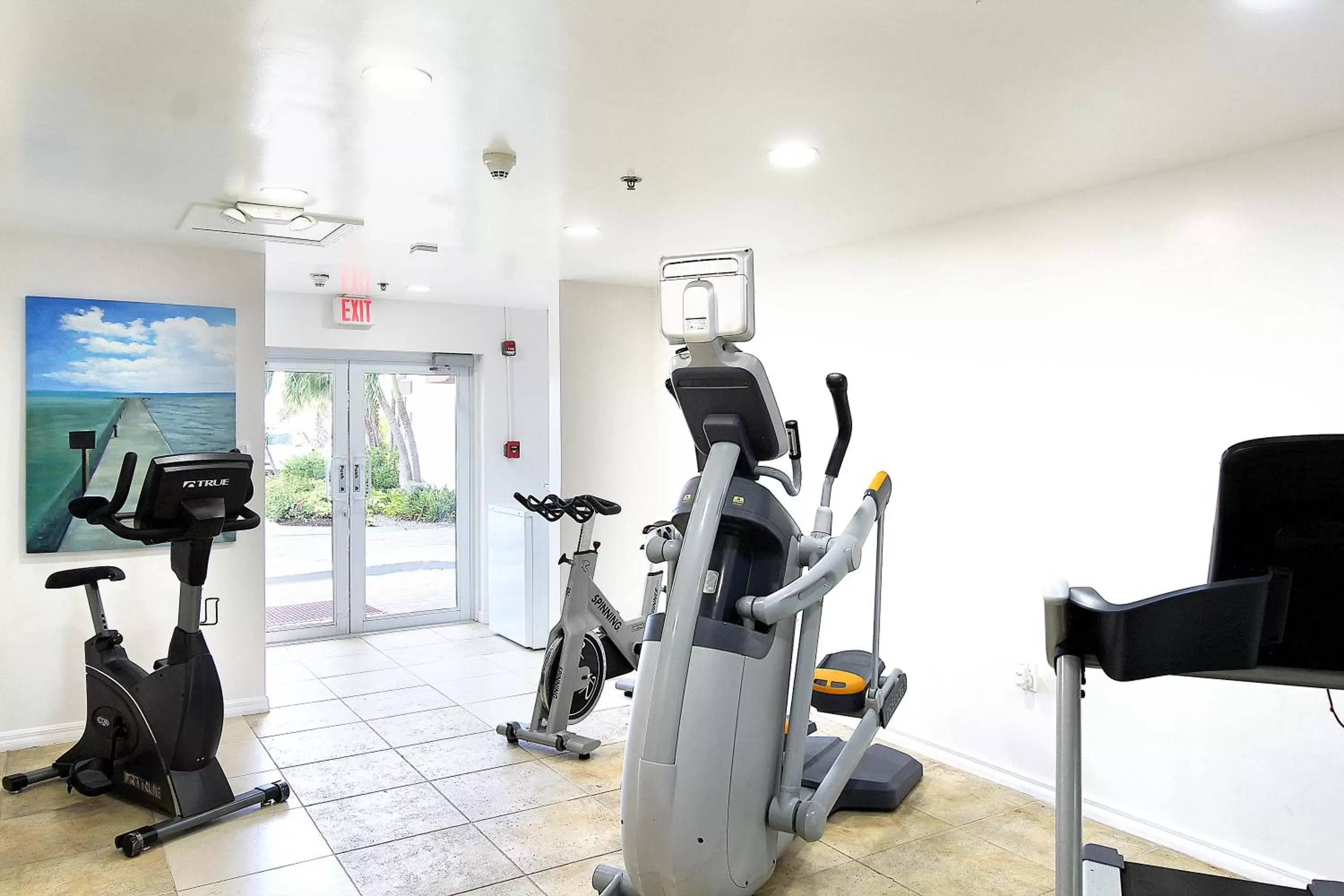 Fitness centre/facilities, Fitness Center/Facilities in Holiday Inn Resort Grand Cayman, an IHG Hotel