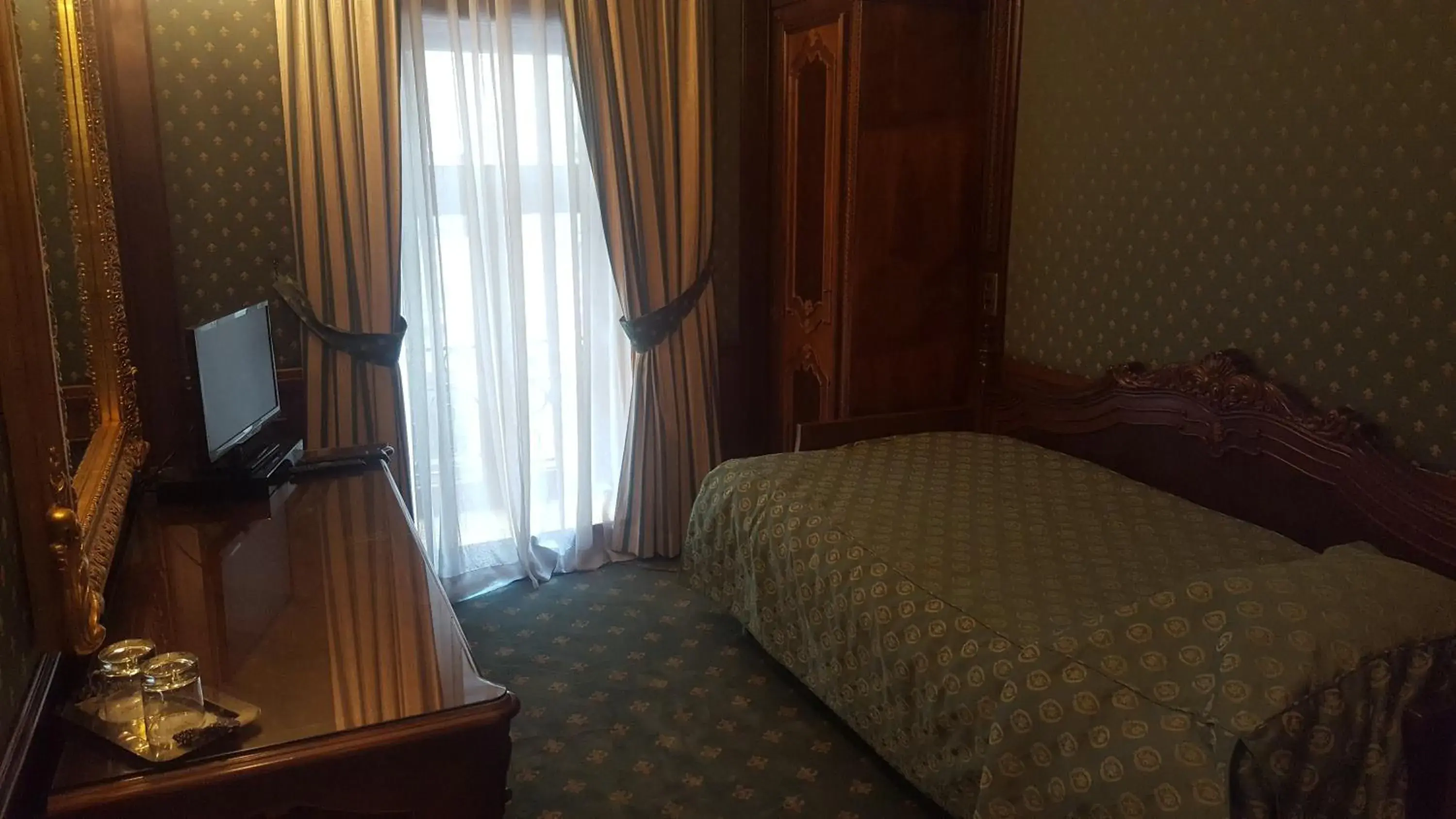Bedroom, Bed in Hotel Casa Capsa