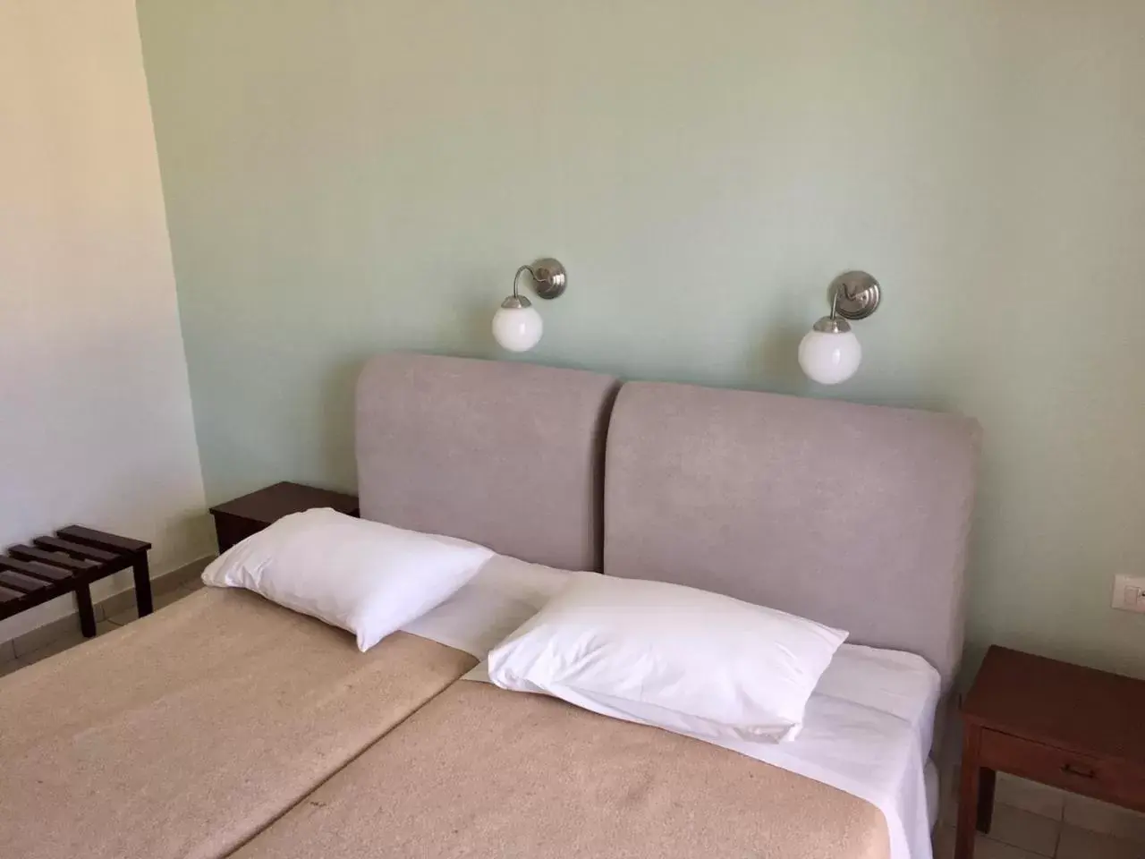 Bed in Hotel Papasotiriou