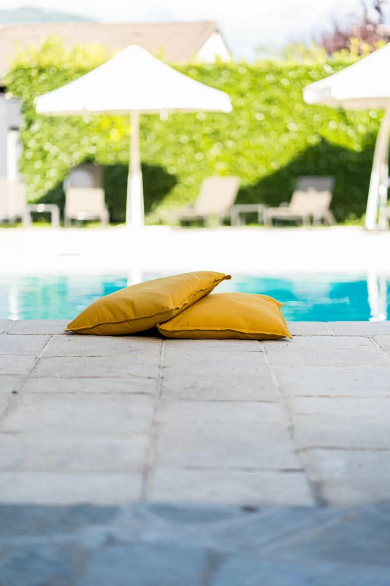 Swimming Pool in PoMo Hôtel & Restaurant