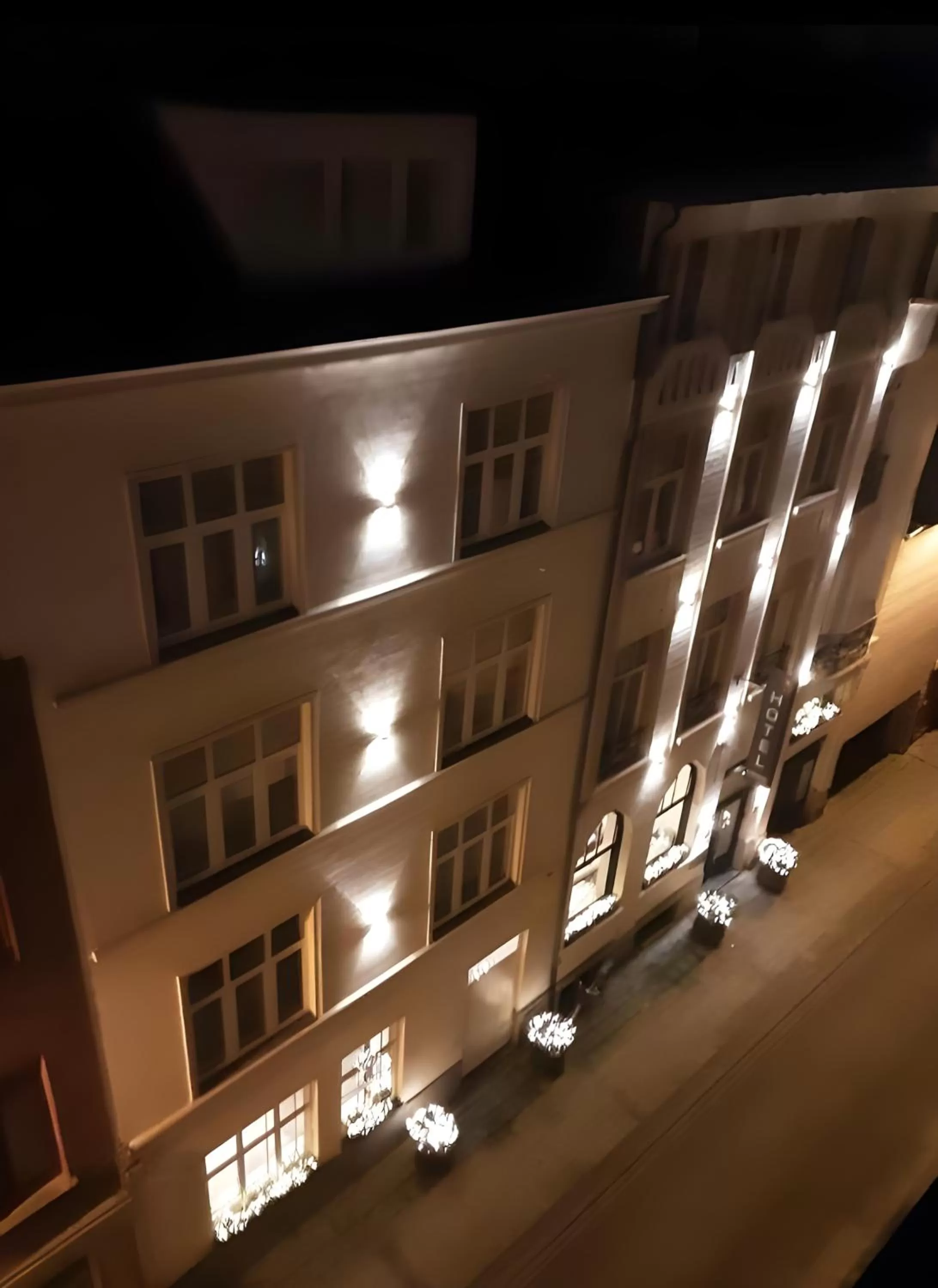 Property building in Hotel Louisa