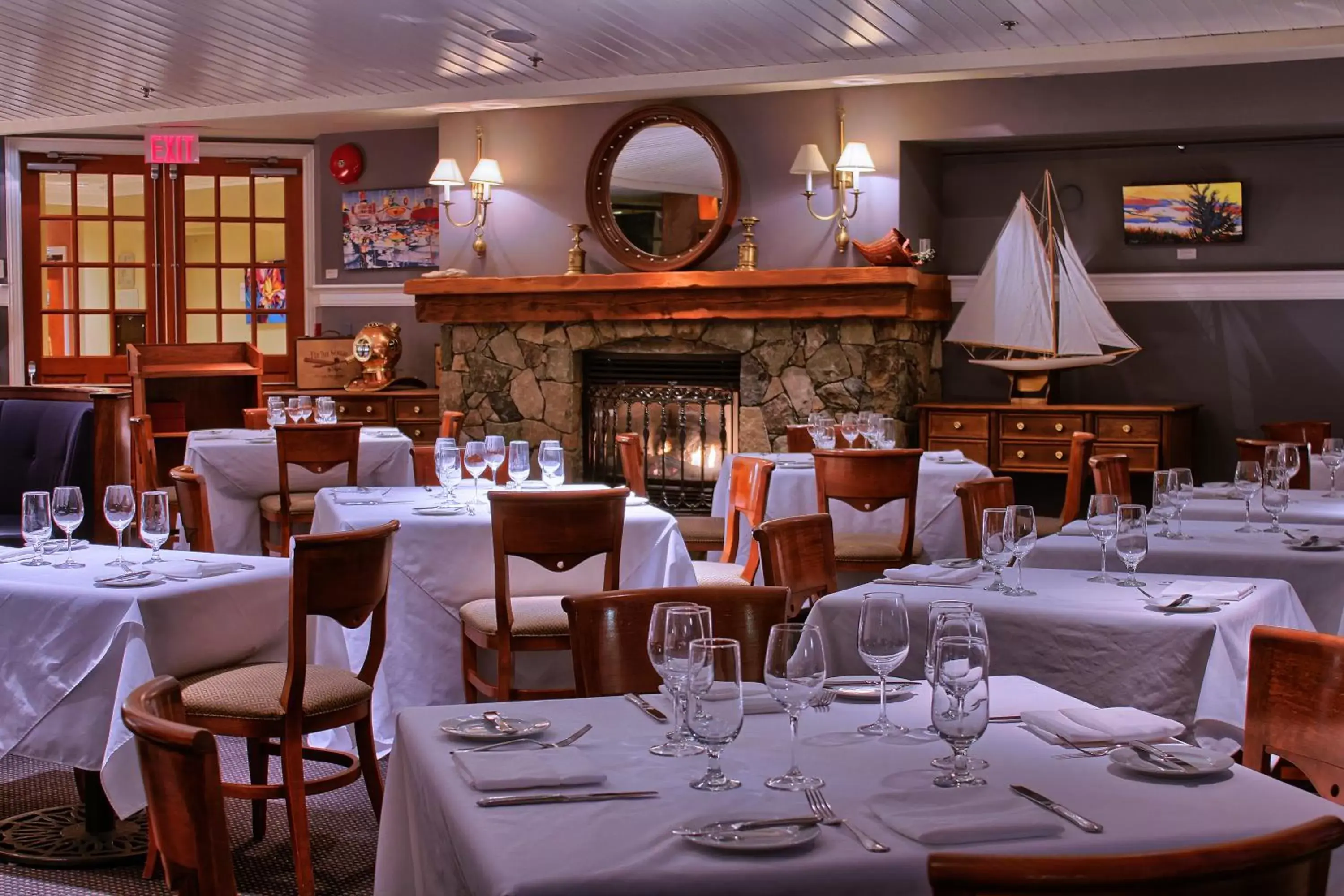 Restaurant/Places to Eat in Poets Cove Resort & Spa