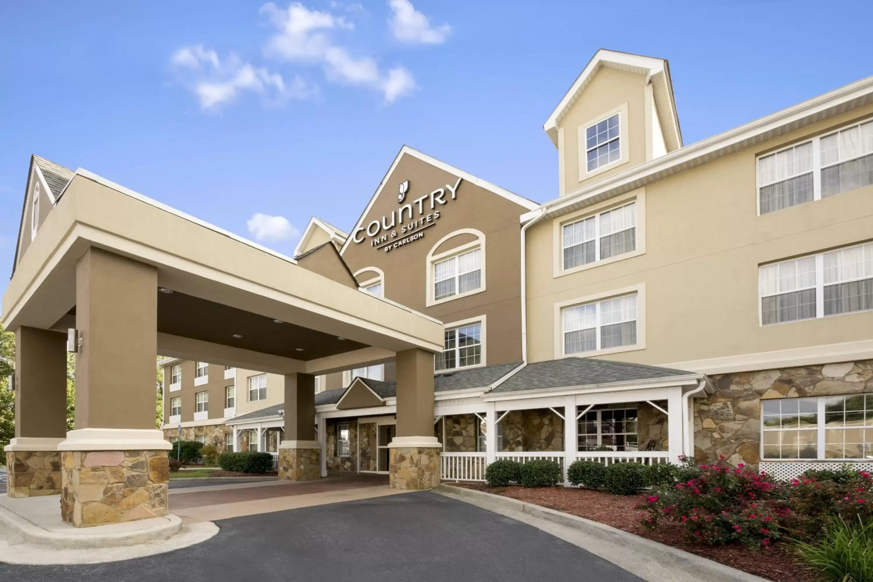 Facade/entrance, Property Building in Country Inn & Suites by Radisson, Norcross, GA