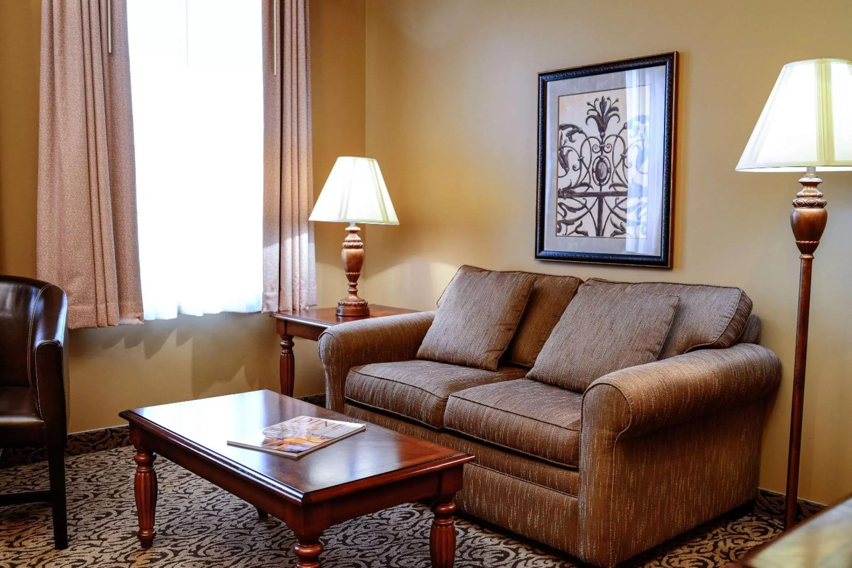 Photo of the whole room, Seating Area in The Parlour Inn Ascend Hotel Collection