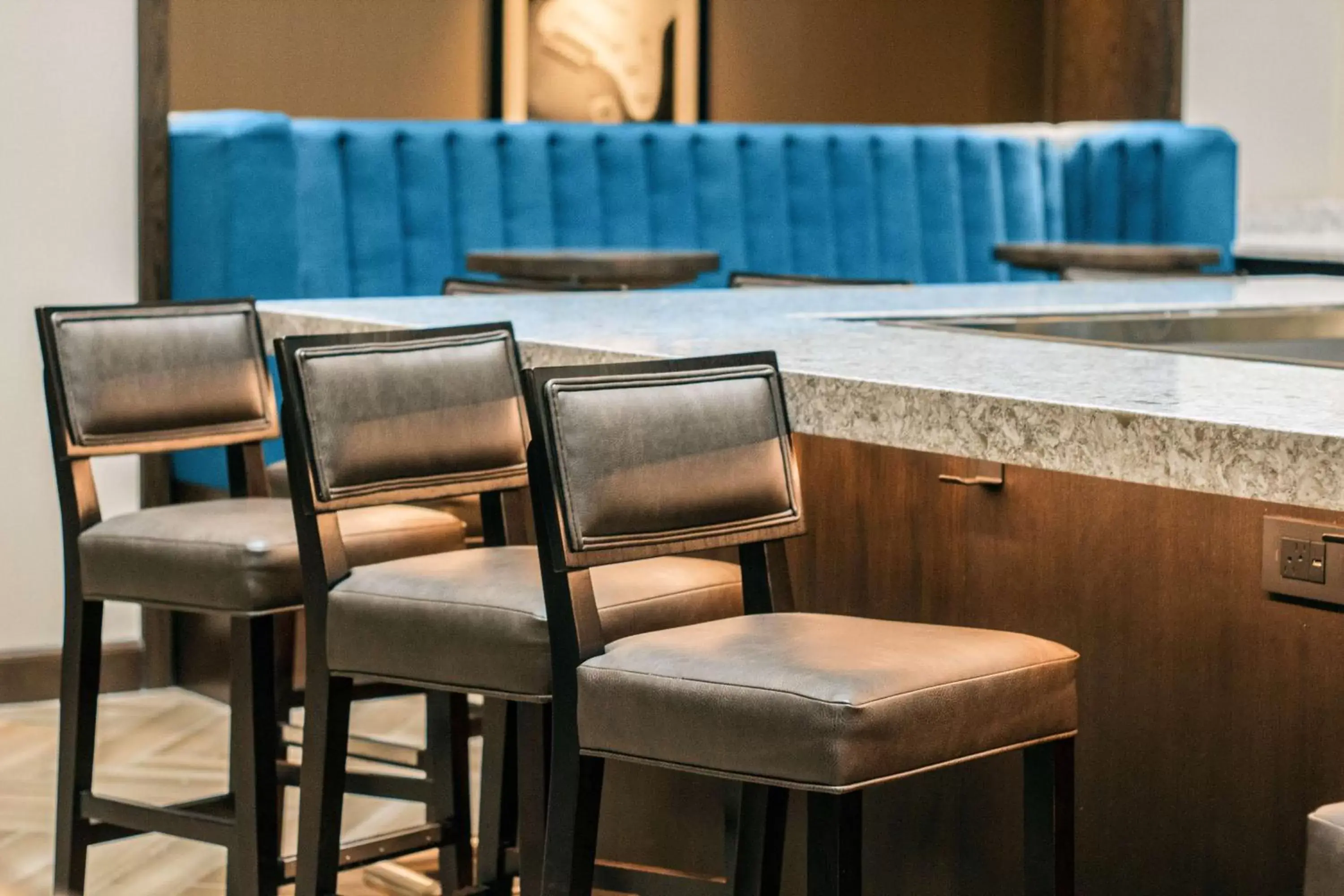 Lounge or bar in Doubletree By Hilton Lubbock - University Area Lounge or bar in Doubletree By Hilton Lubbock - University Area