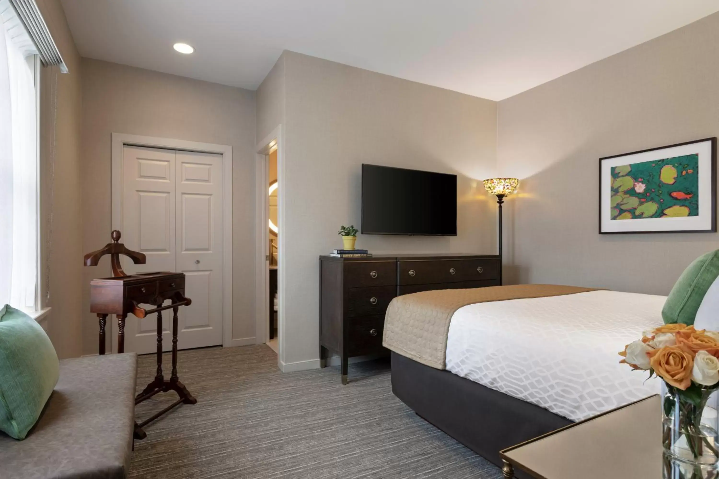 Bedroom, TV/Entertainment Center in The Glidden House