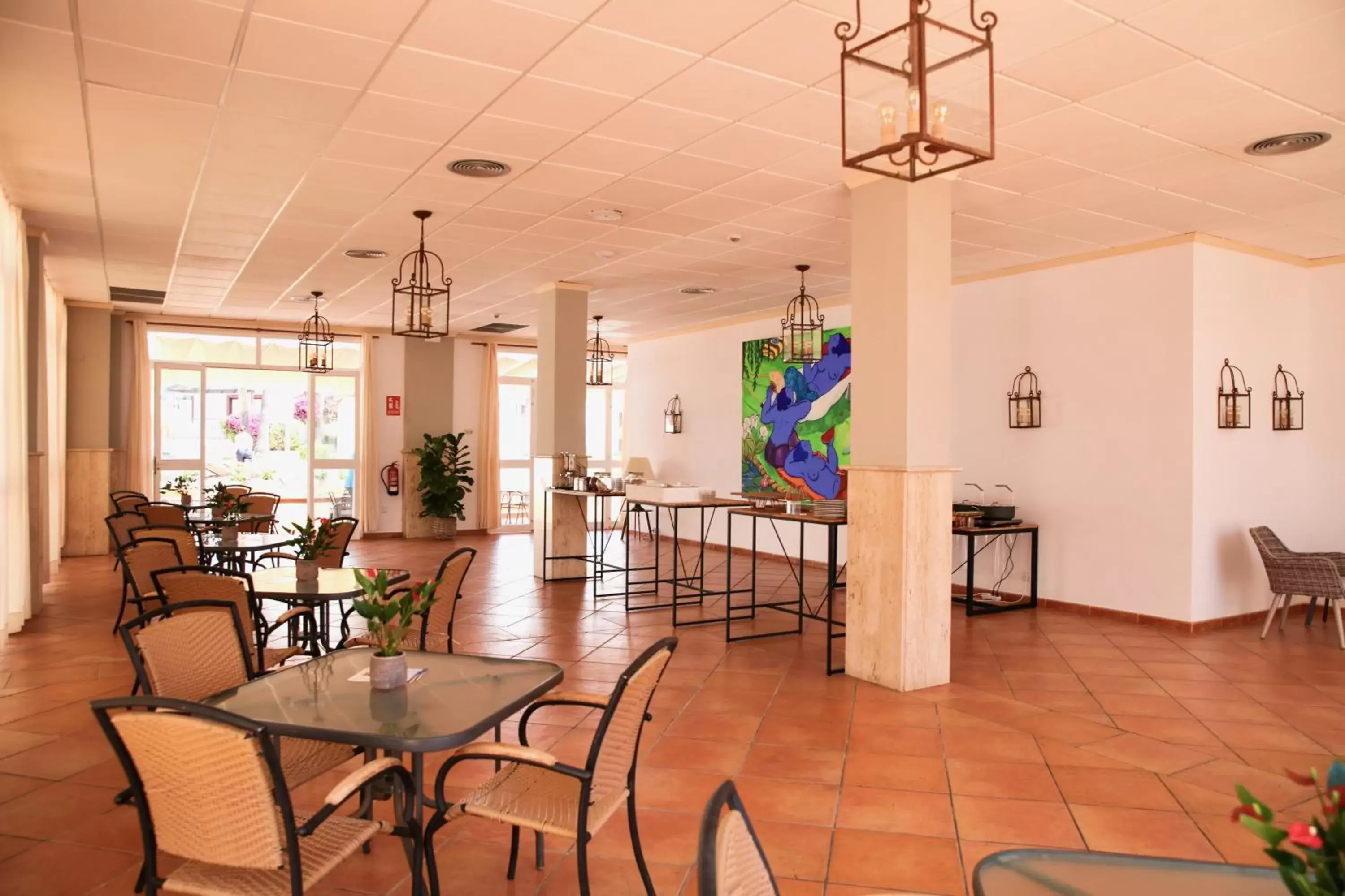 Dining area in Nuramar Resort & Villas