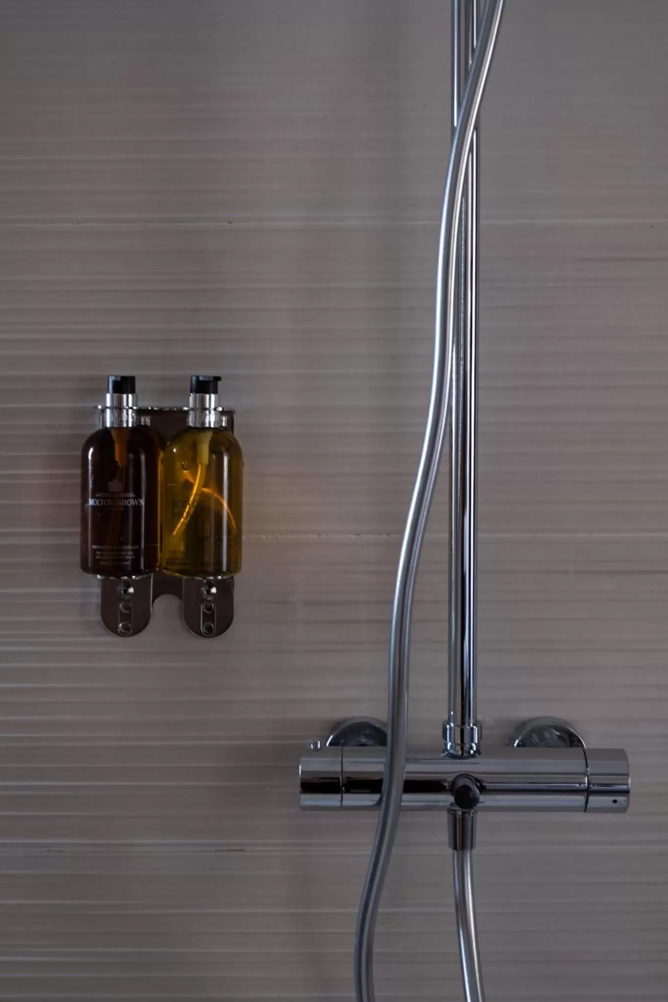 Shower in Mulberry Suites