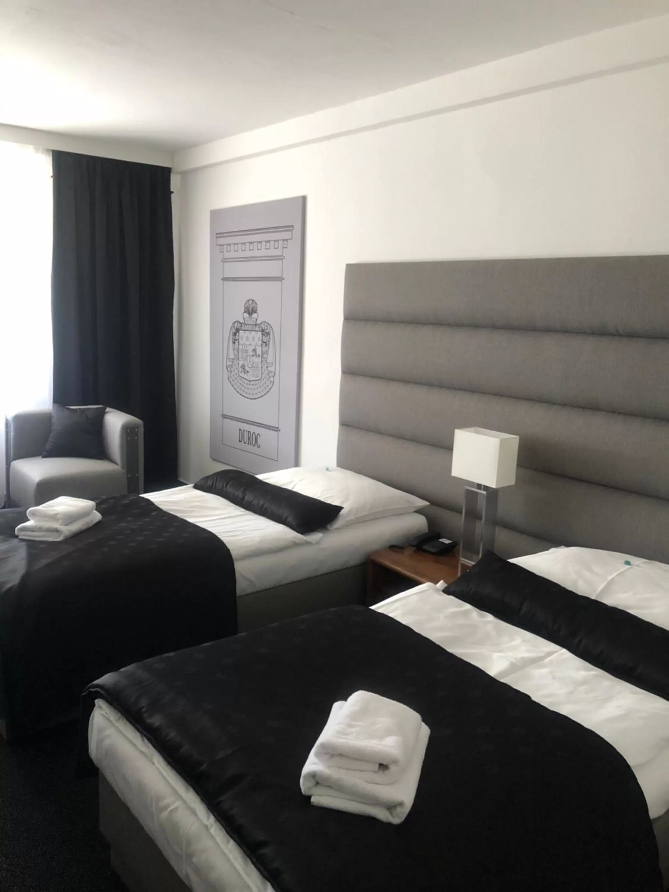Photo of the whole room, Bed in A-Austerlitz Hotel