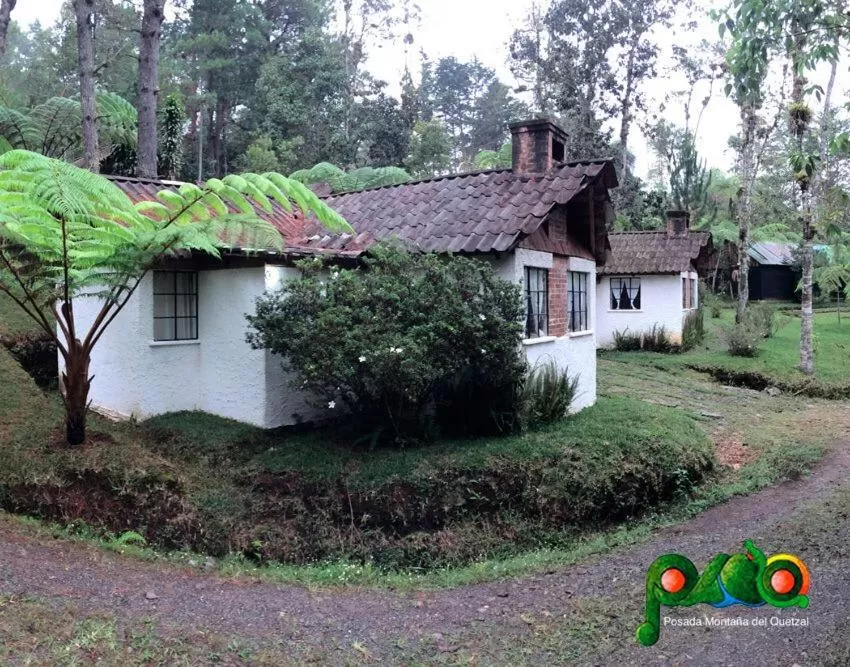 Property Building in Posada Montaña del Quetzal
