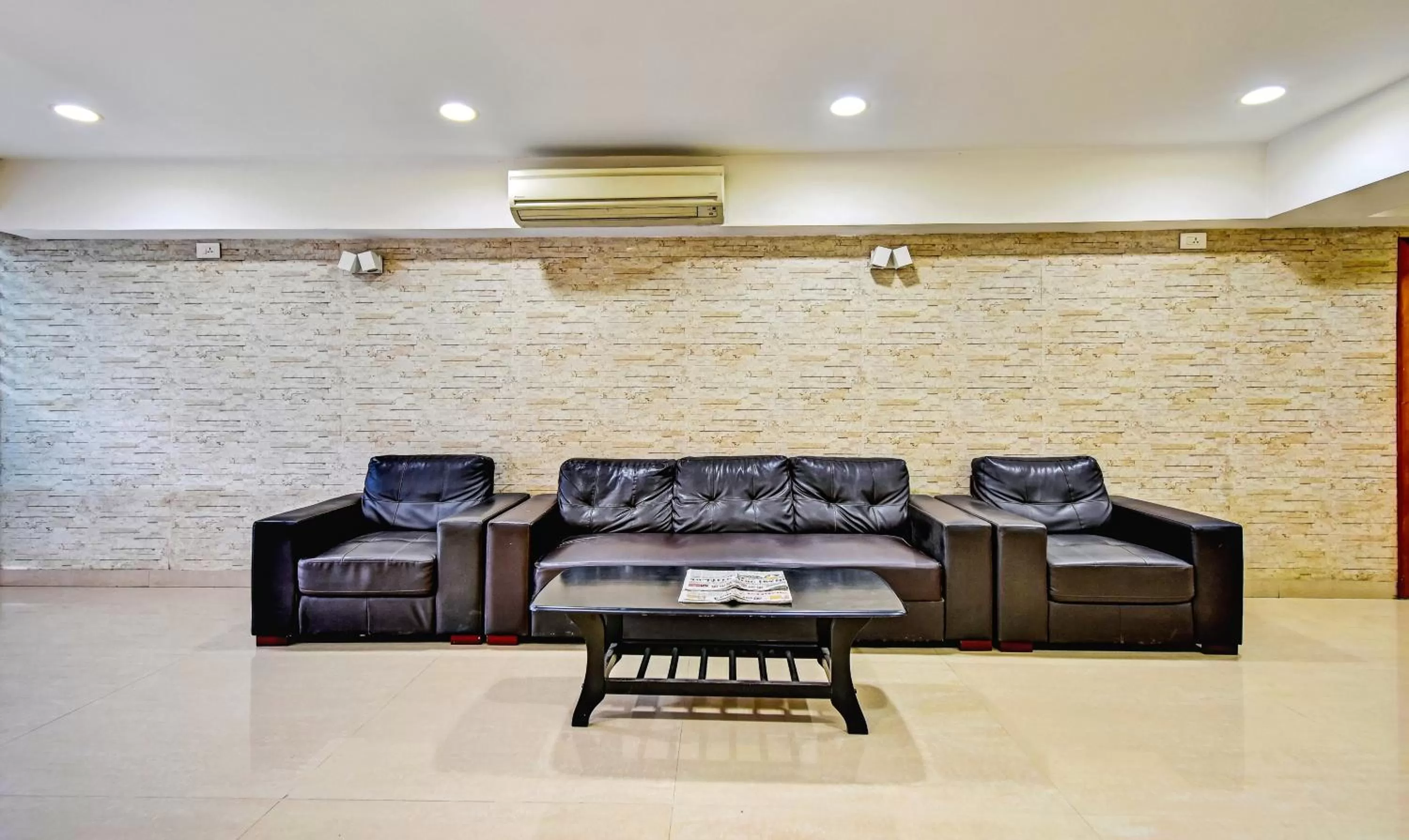 Seating area in Treebo Vapr Guindy Ekkatuthangal