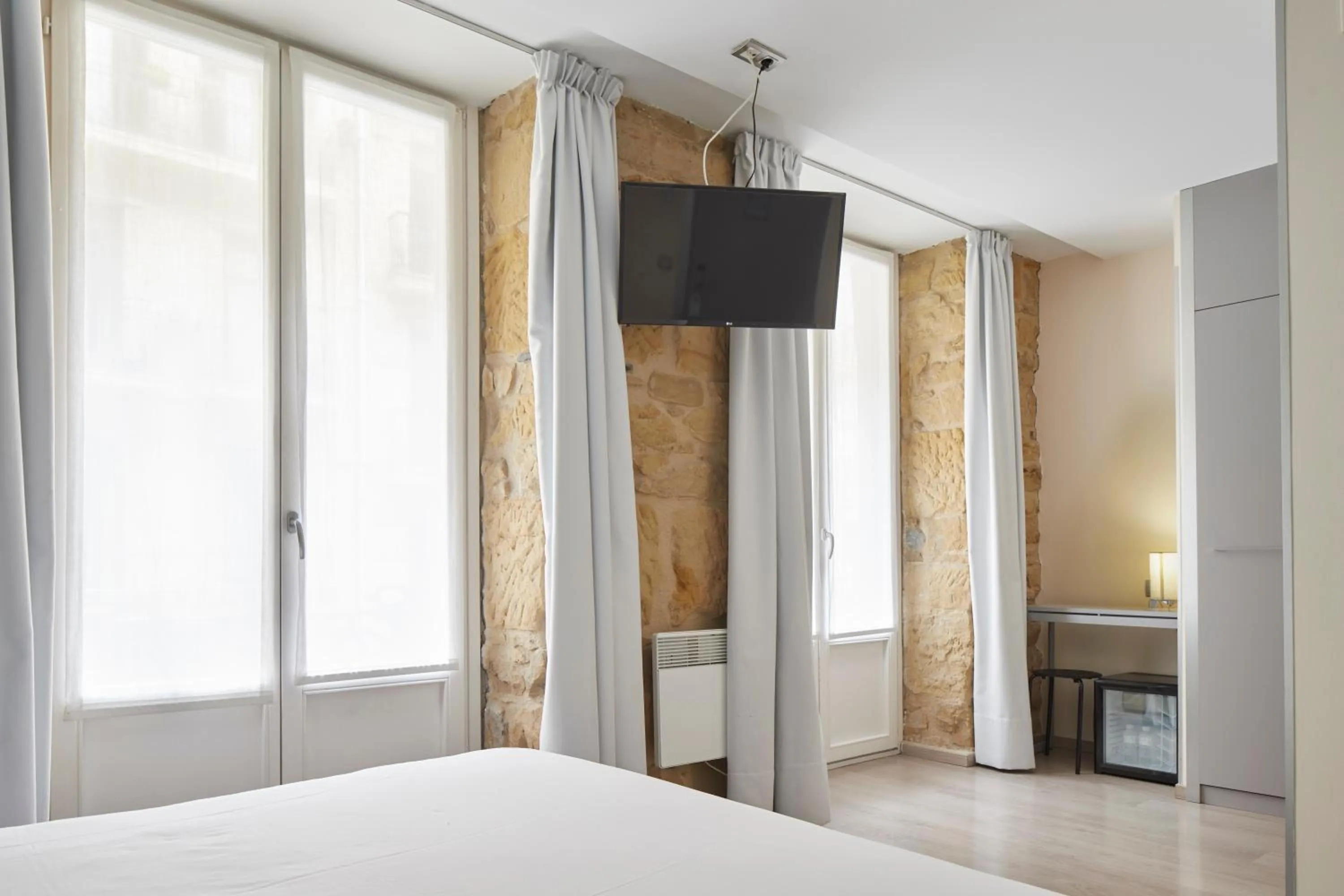 Photo of the whole room, Bed in Welcome Gros Hotel