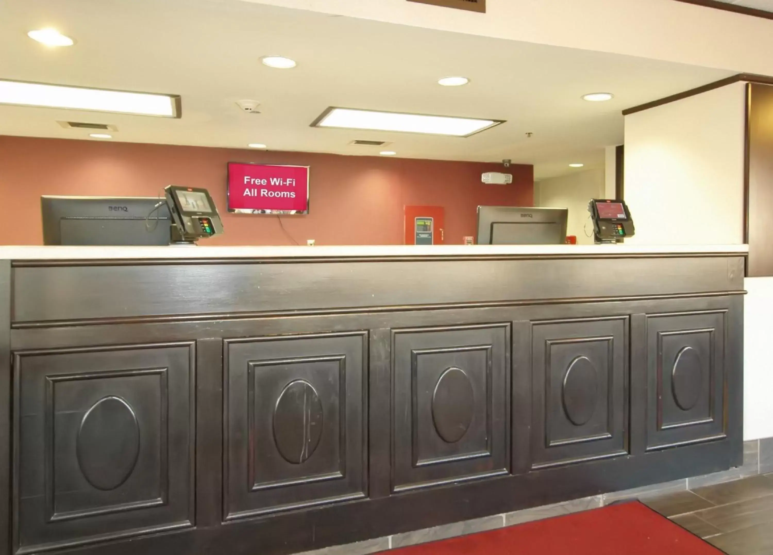 Lobby or reception, Lobby/Reception in Red Roof Inn PLUS Chicago - Hoffman Estates